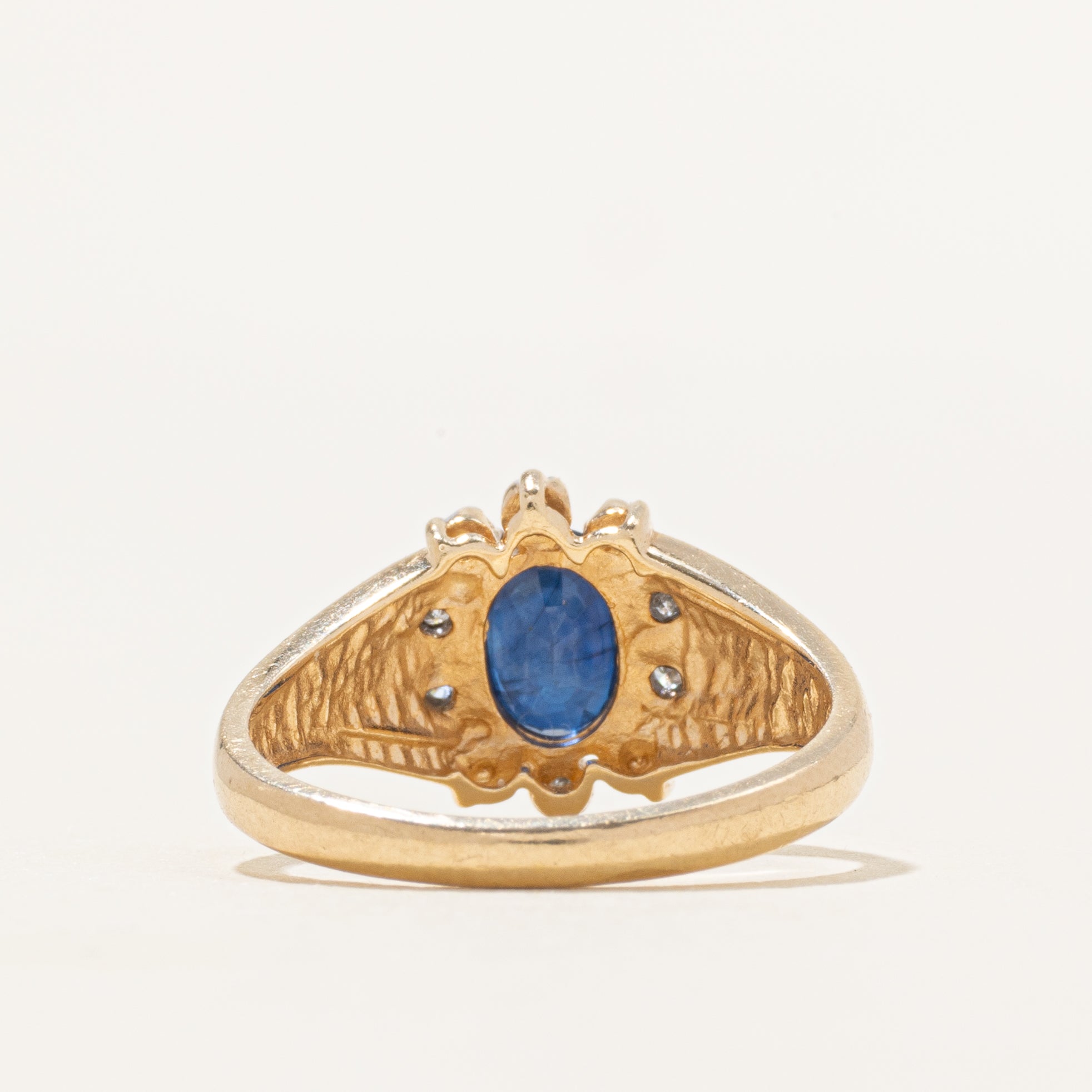 Sapphire & Diamond Petal Grooved Ring | 0.64ct, 0.05ctw | SZ 6.75