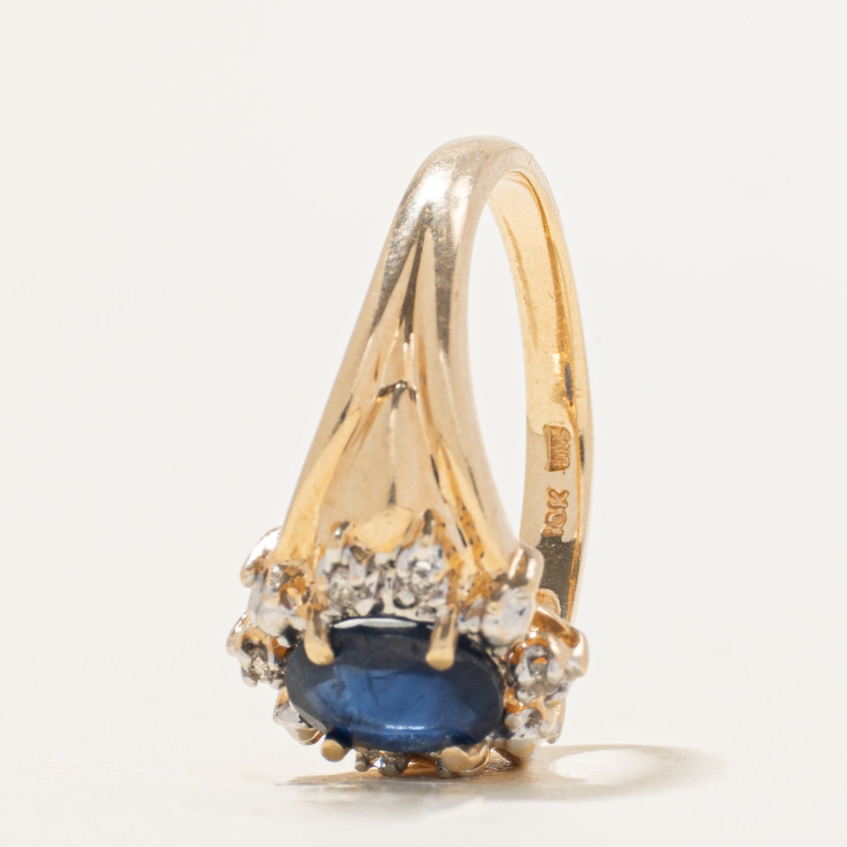 Sapphire & Diamond Petal Grooved Ring | 0.64ct, 0.05ctw | SZ 6.75