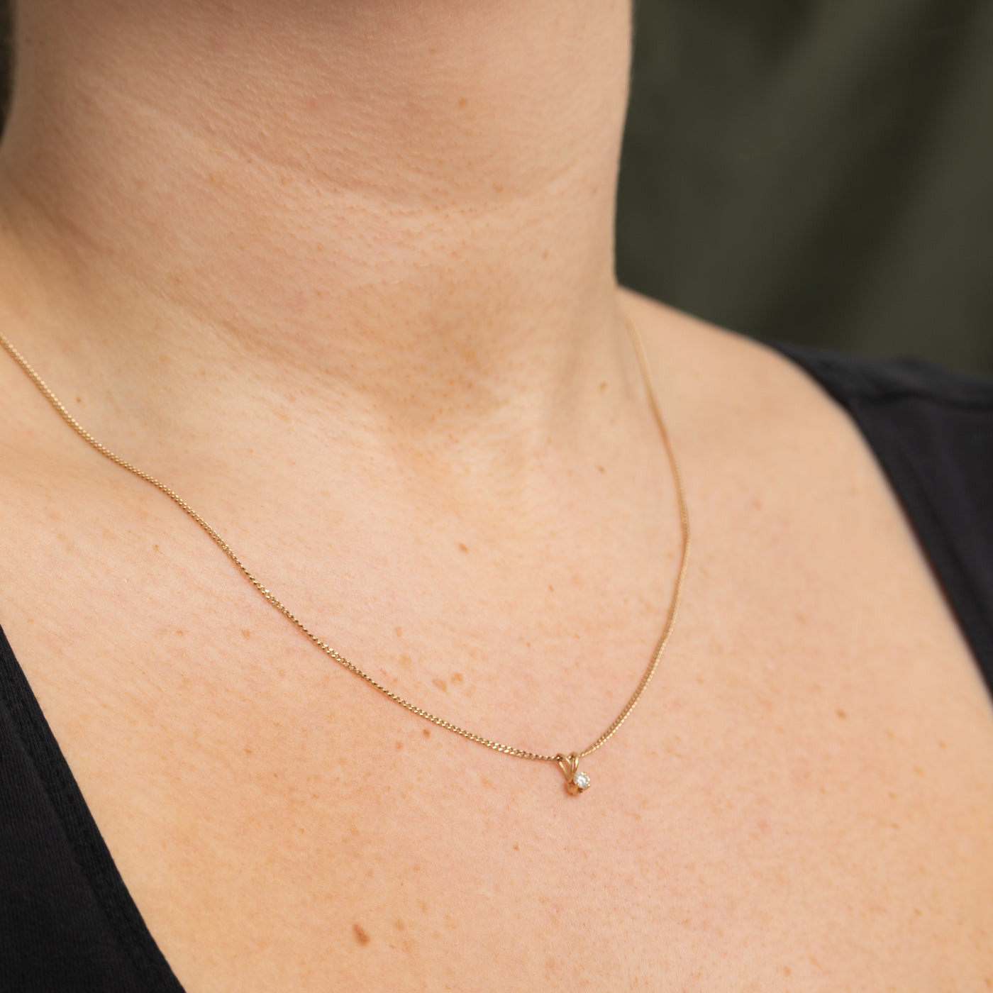 Pendentif solitaire en or 14 carats avec diamant