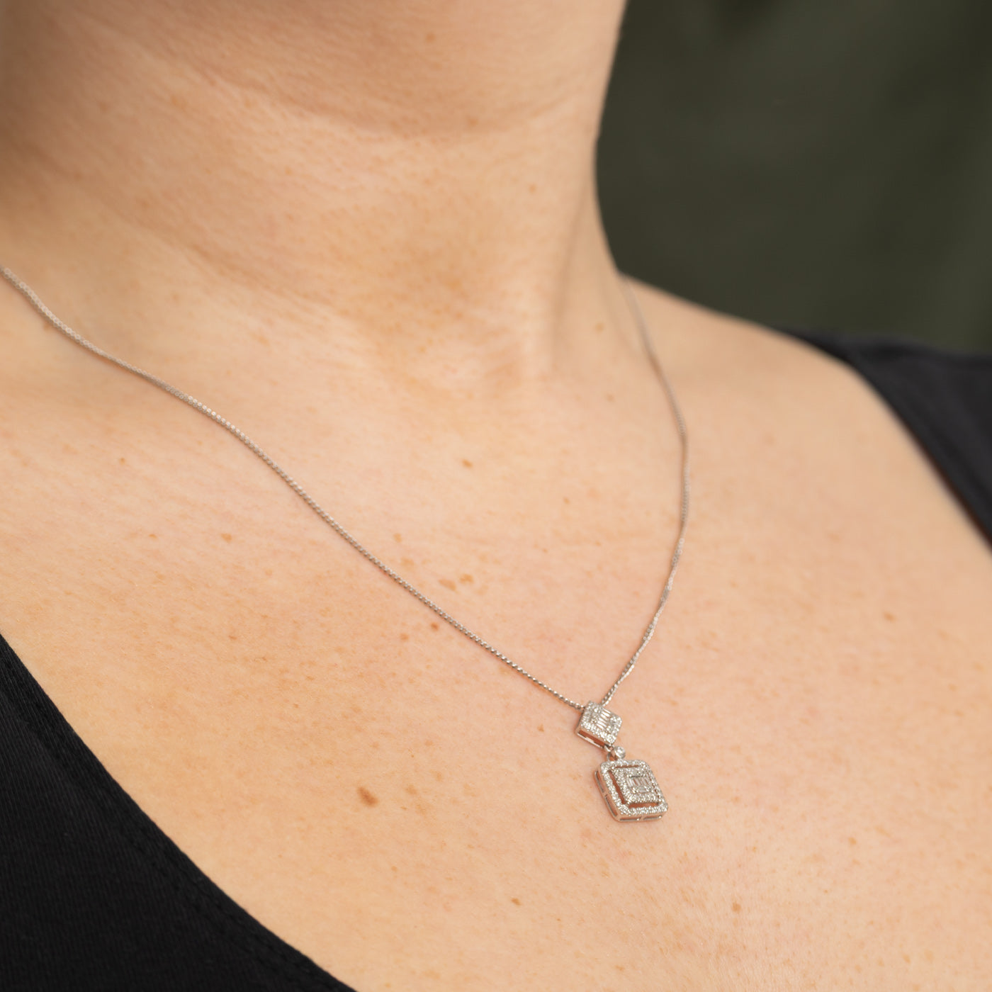 18K Illusion Set Diamond Halo Drop Pendant