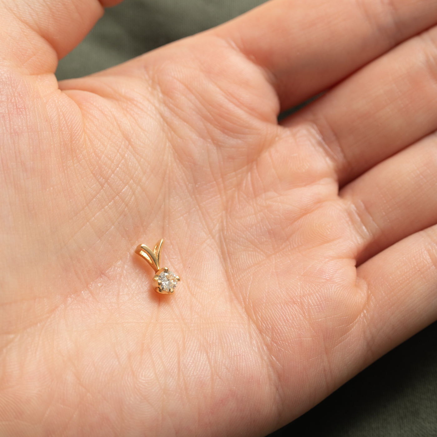 10K Solitaire Diamond Pendant