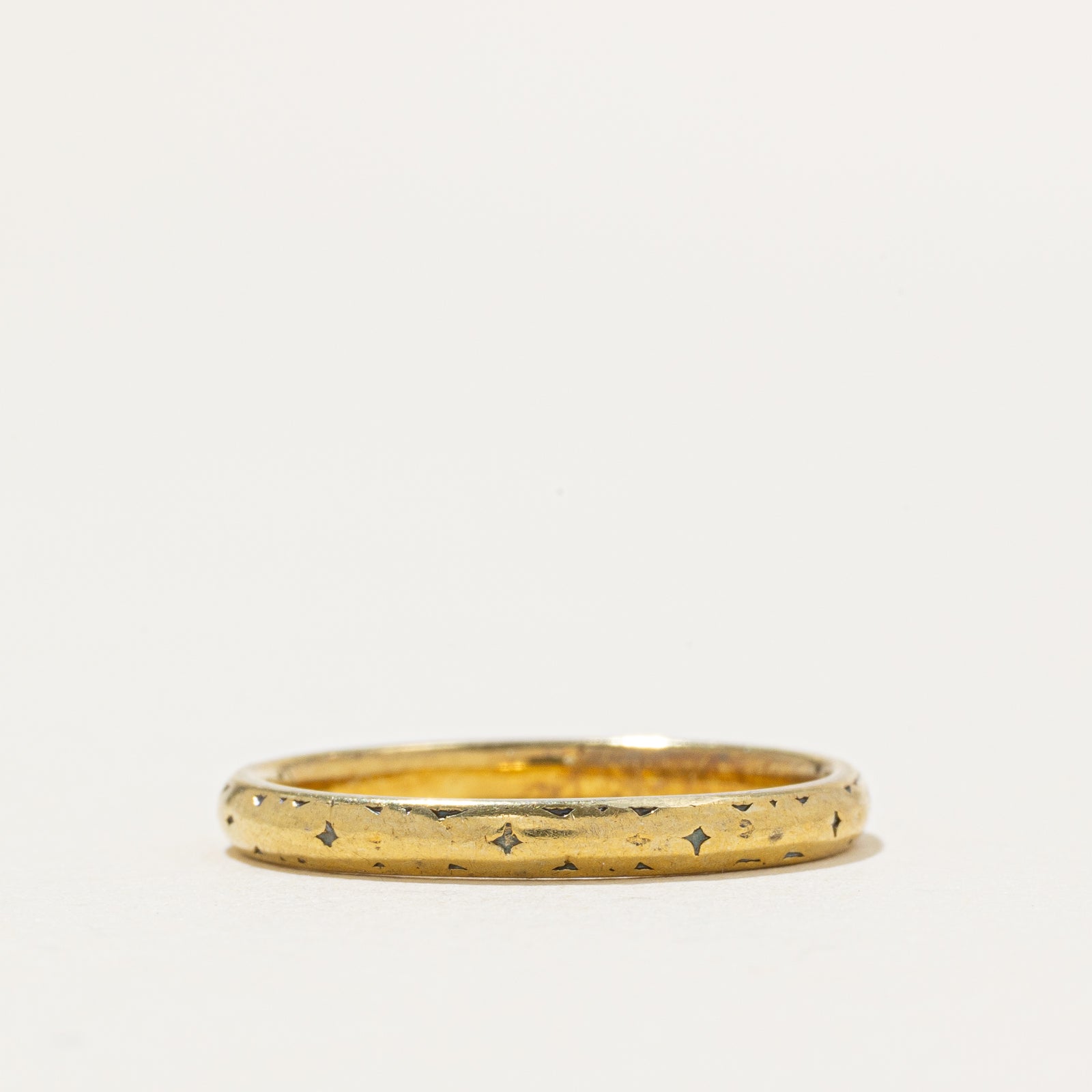 18k Yellow Gold Textured Band | 2.30mm | SZ 6.25