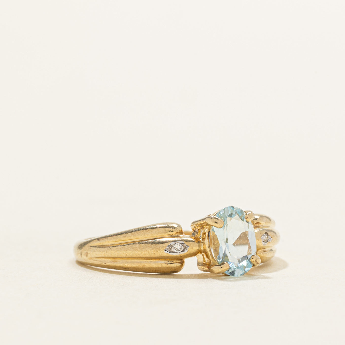 Oval Cut Blue Topaz & Diamond Grooved Ring | SZ 7.0