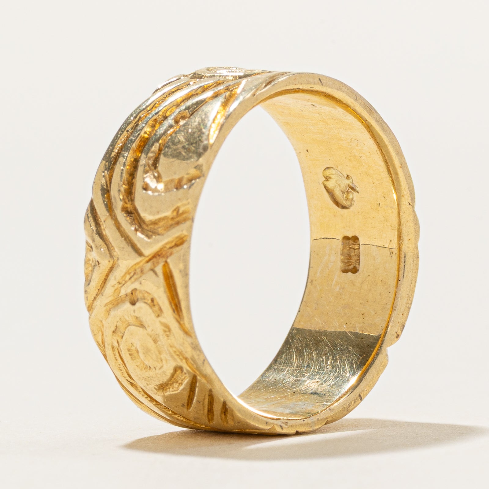 18k Yellow Gold Engraved Band | SZ 8.25