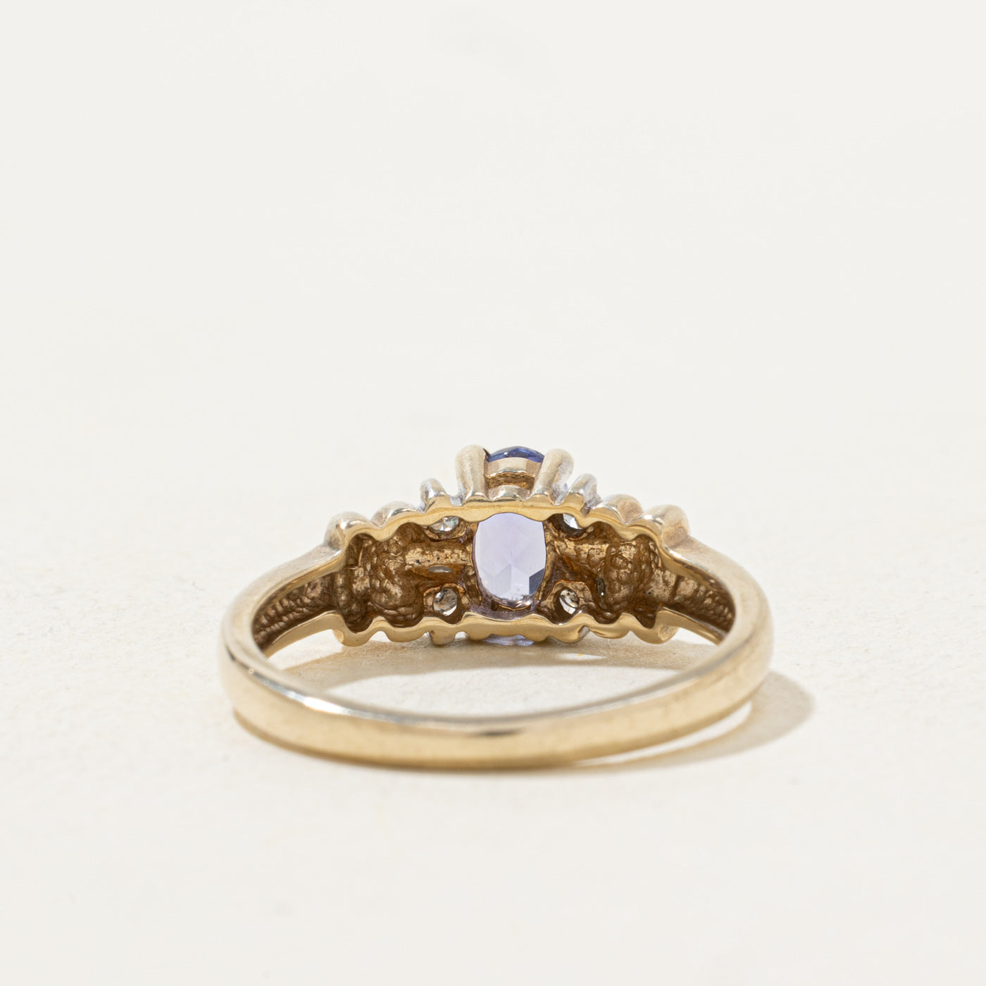 Oval Cut Tanzanite & Diamond Grooved Ring | 0.4ct, 0.04ctw | SZ 6.25 |