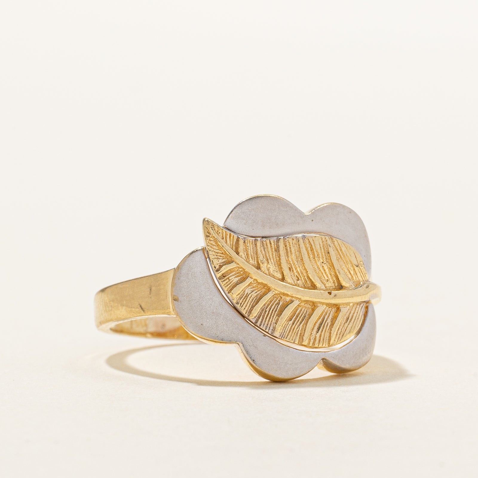 18k Two Tone Gold Engraved Leaf Ring | SZ 9.25