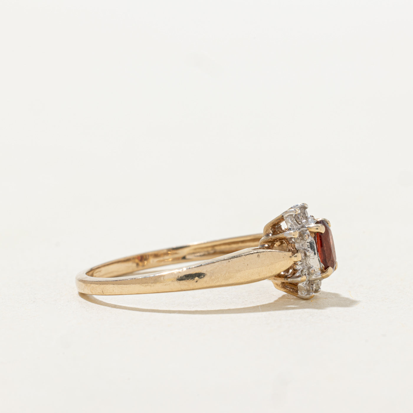 Garnet & Diamond Petal Ring | 0.25ct, 0.05ctw | SZ 7.0 |