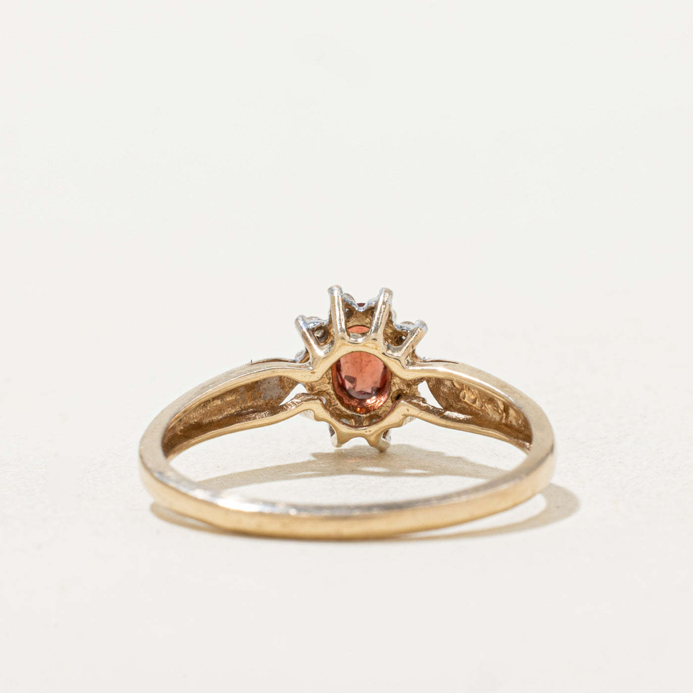 Garnet & Diamond Petal Ring | 0.25ct, 0.05ctw | SZ 7.0 |