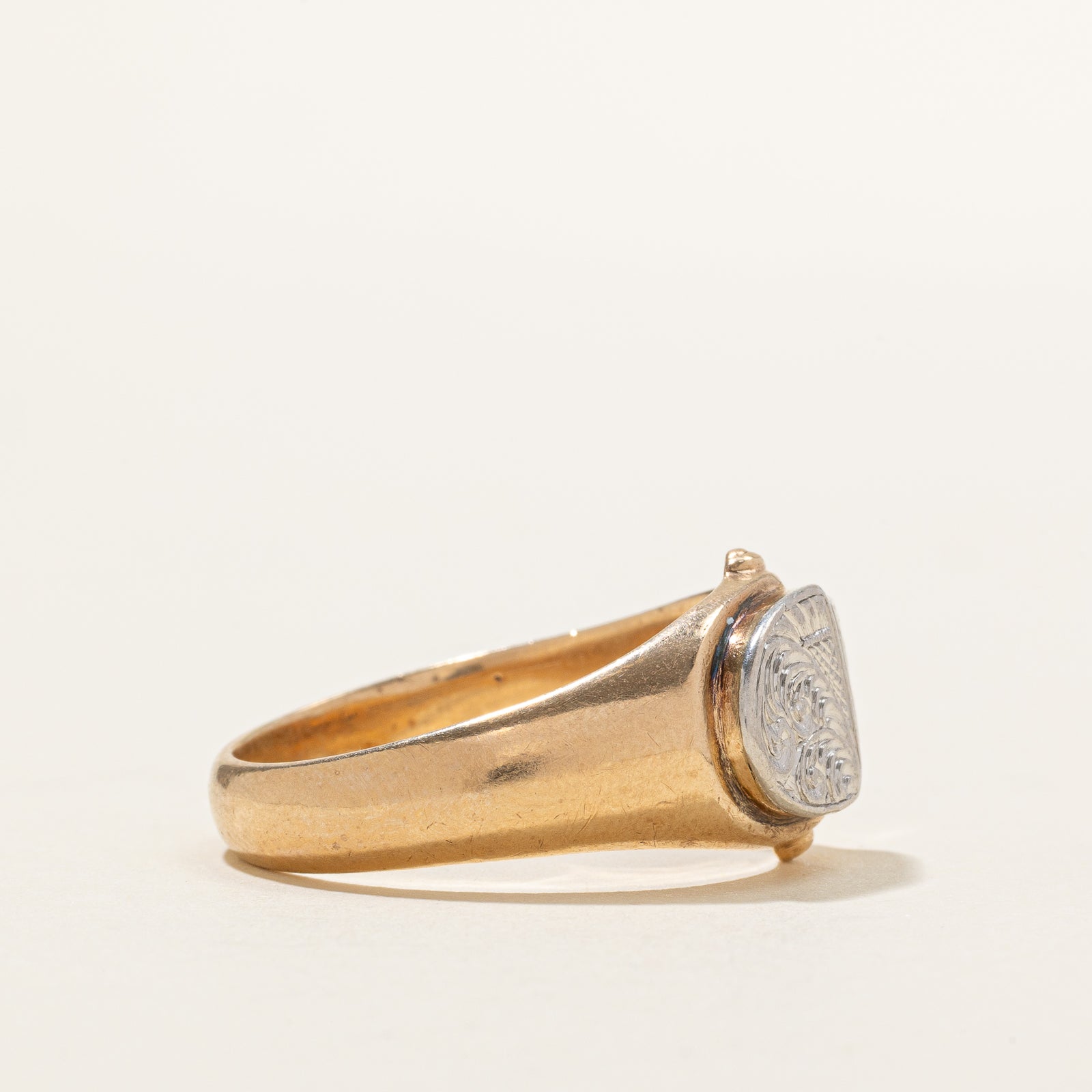 14k Yellow Gold "R" Initial Buckle Ring | SZ 12