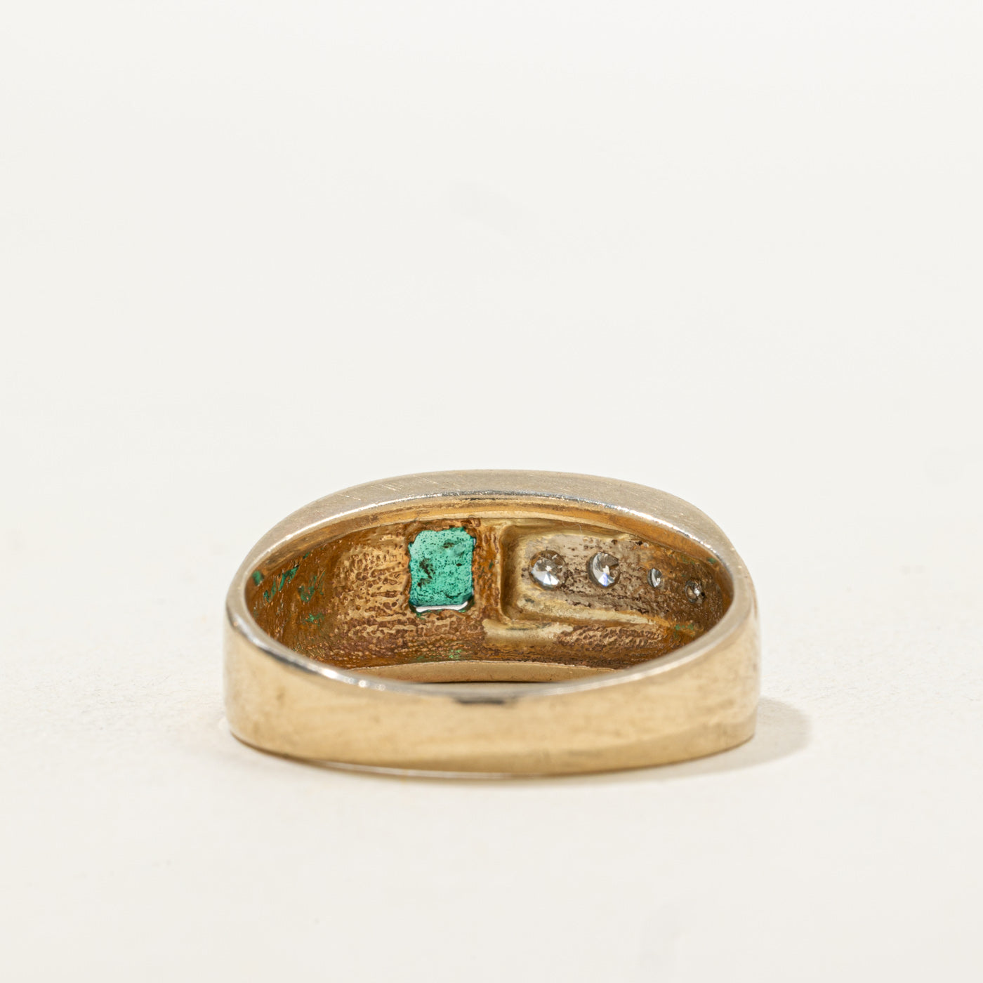 Emerald & Diamond Accented Tapered Band | 0.25ct, 0.11ctw | SZ 10.5 |