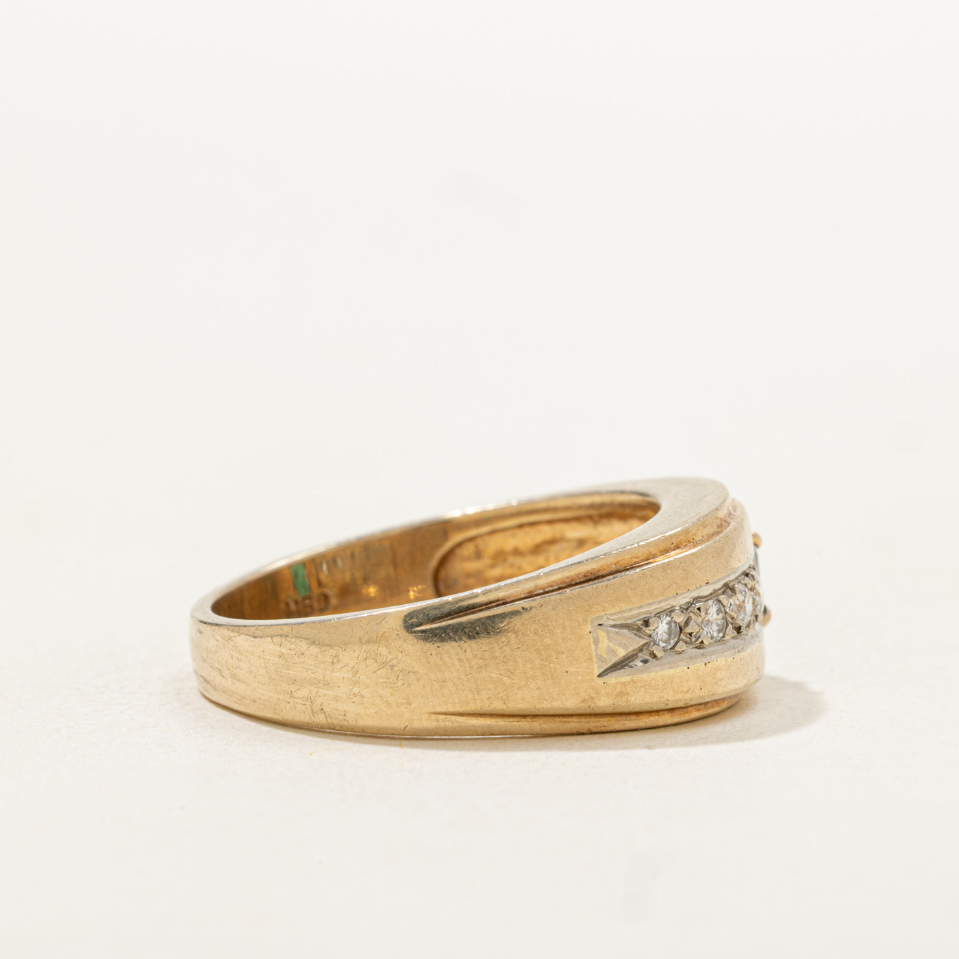 Emerald & Diamond Accented Tapered Band | 0.25ct, 0.11ctw | SZ 10.5 |