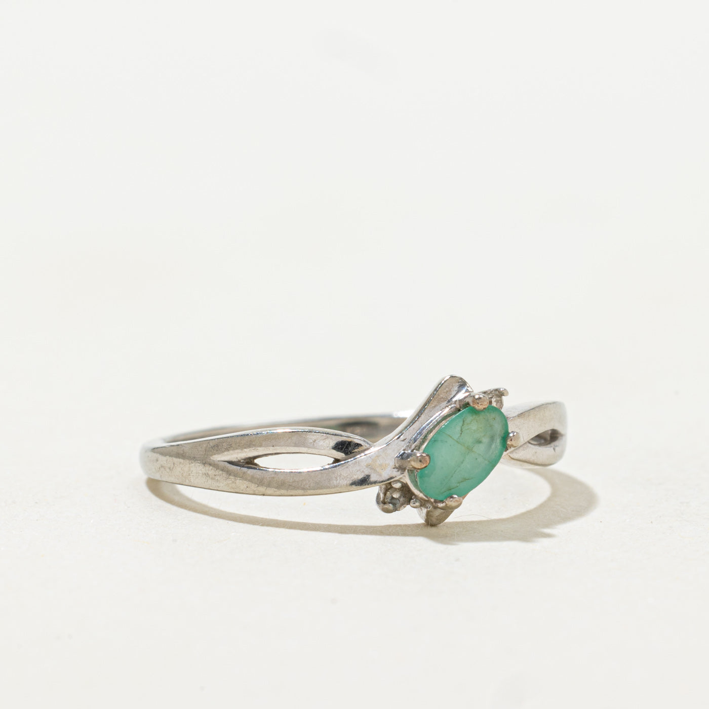 Oval Cut Emerald & Diamond Bypass Ring | 0.12ct, 0.01ctw | SZ 6.25 |