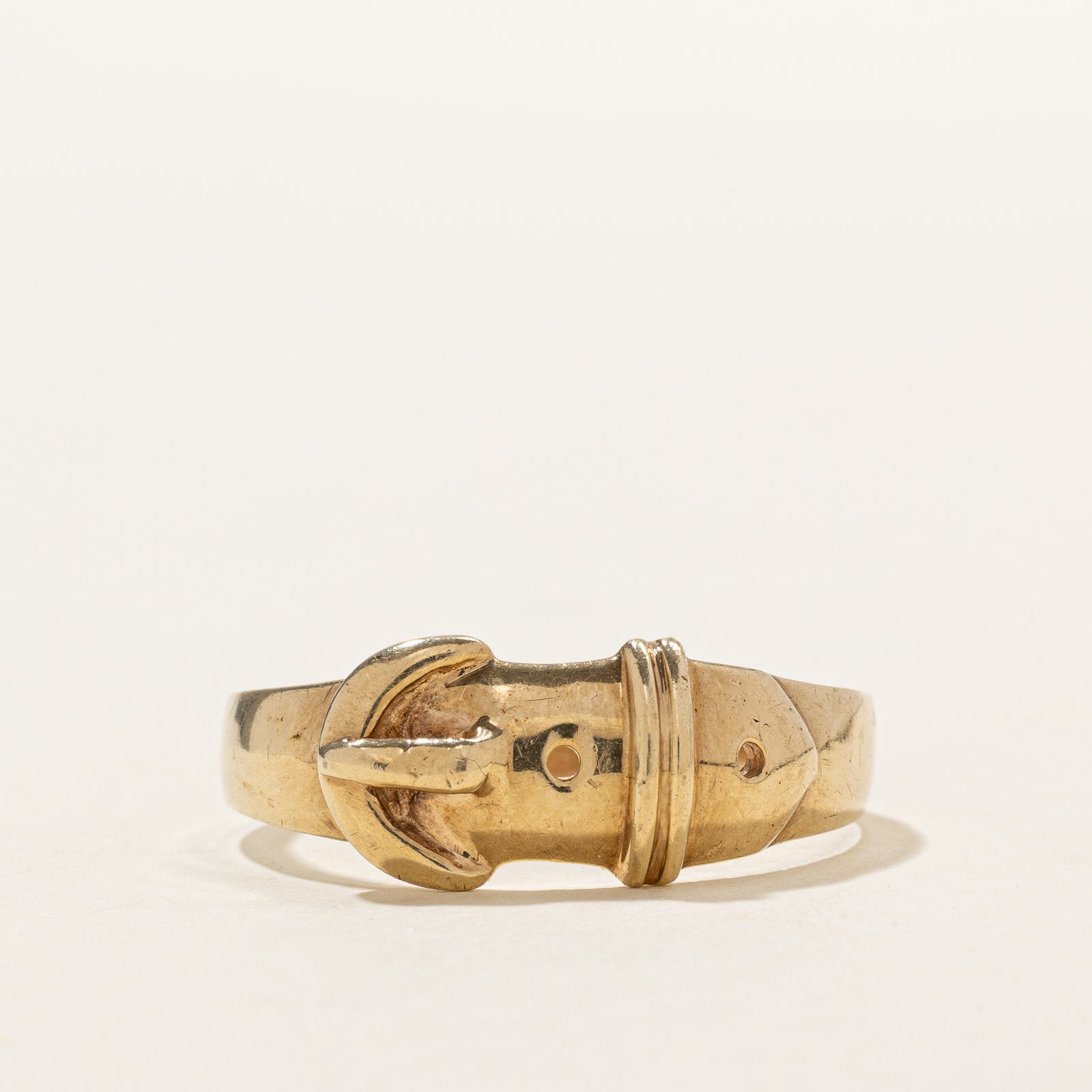 United Kingdom 9k Yellow Gold Buckle Ring | SZ 13