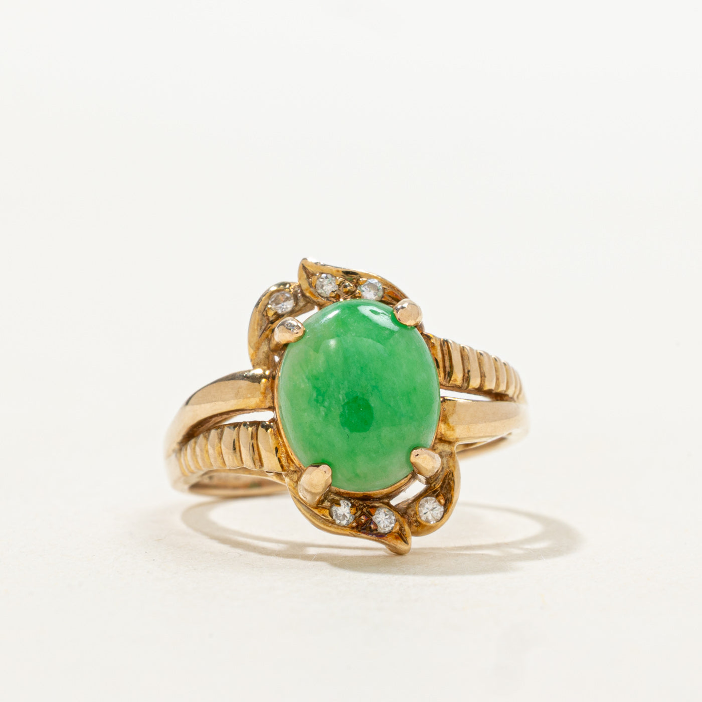 Jadeite & Diamond Grooved Cocktail Ring | 3.06ct, 0.01ctw | SZ 5.5 |
