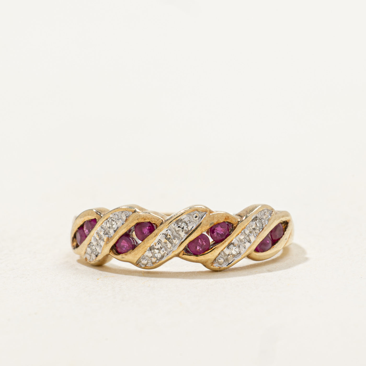 Ruby & Diamond Twisted Band | 0.40ctw, 0.03ctw | SZ 6.0 |