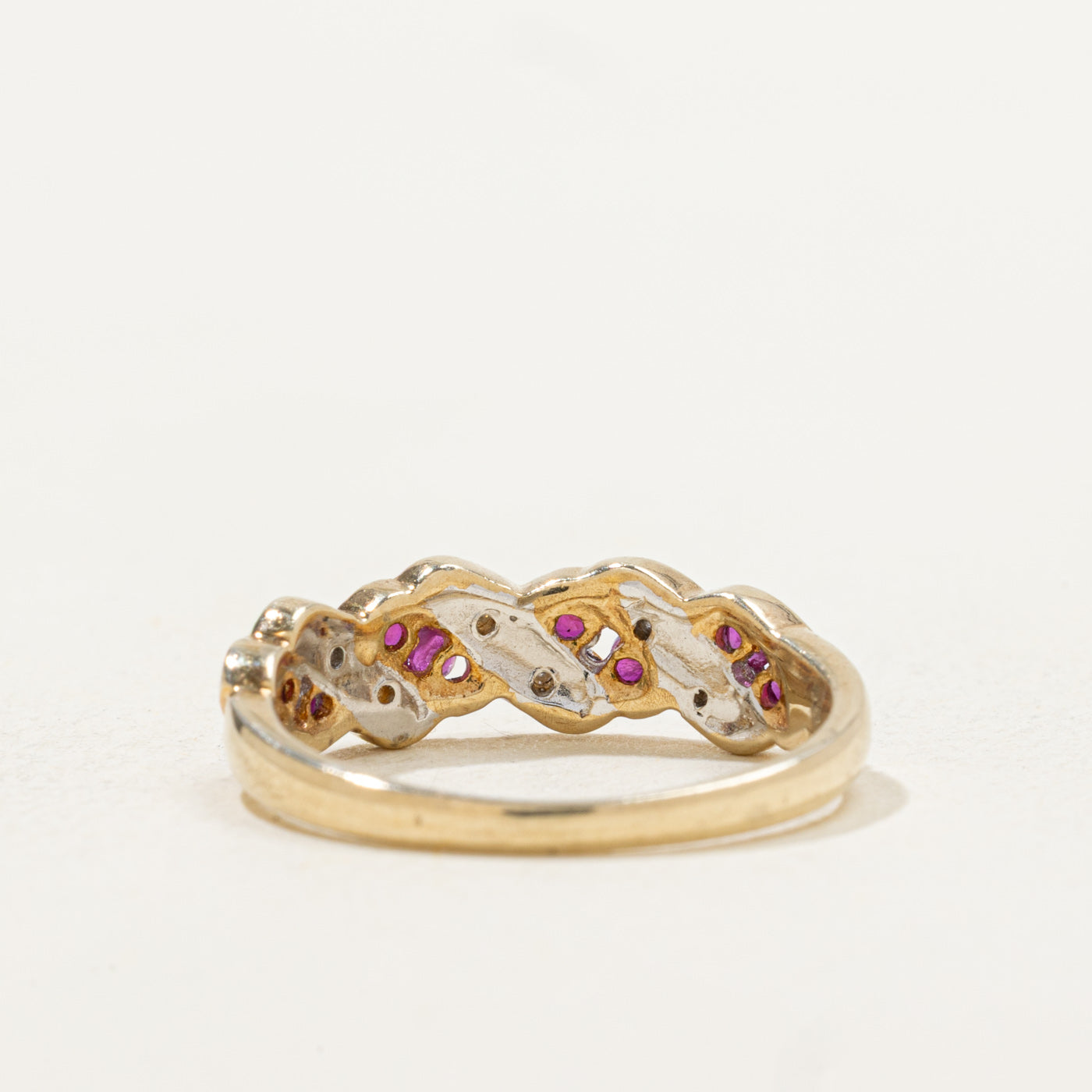 Ruby & Diamond Twisted Band | 0.40ctw, 0.03ctw | SZ 6.0 |