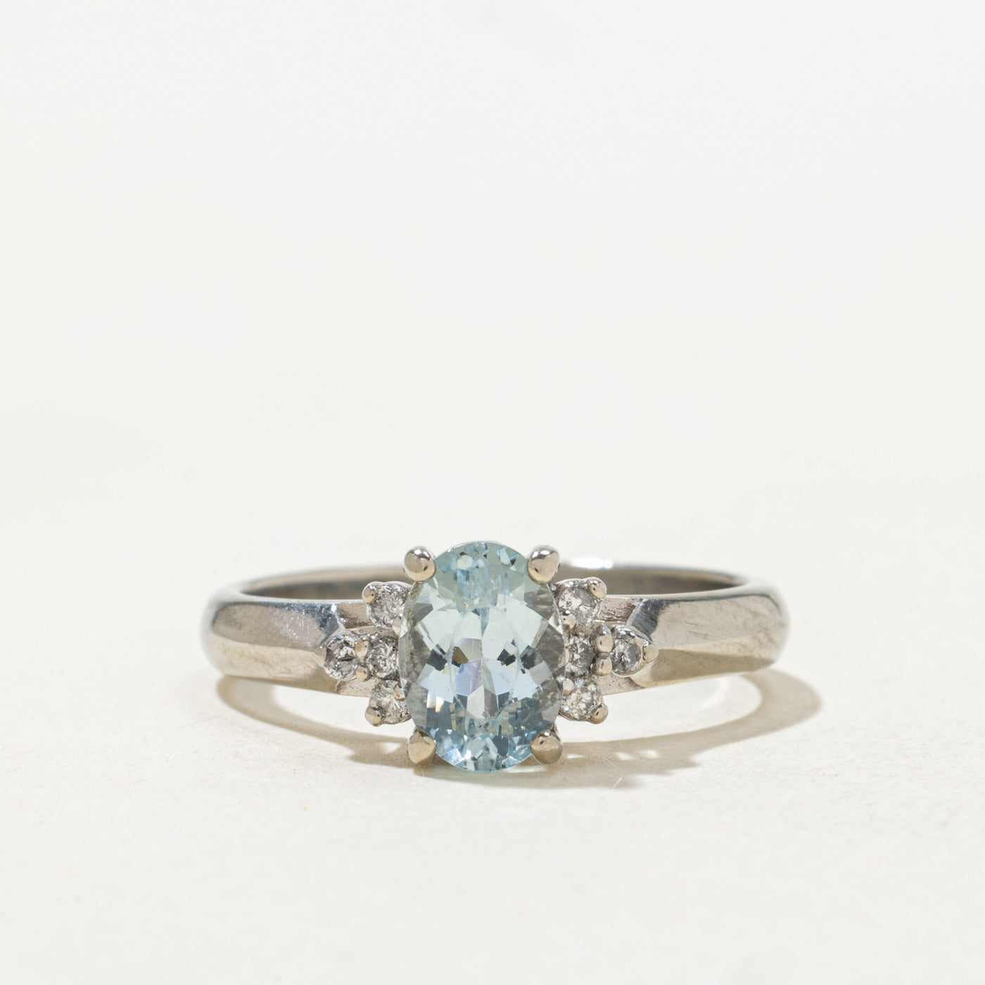 Oval Cut Aquamarine & Diamond Ring | 0.69ct, 0.04ctw | SZ 5.25 |