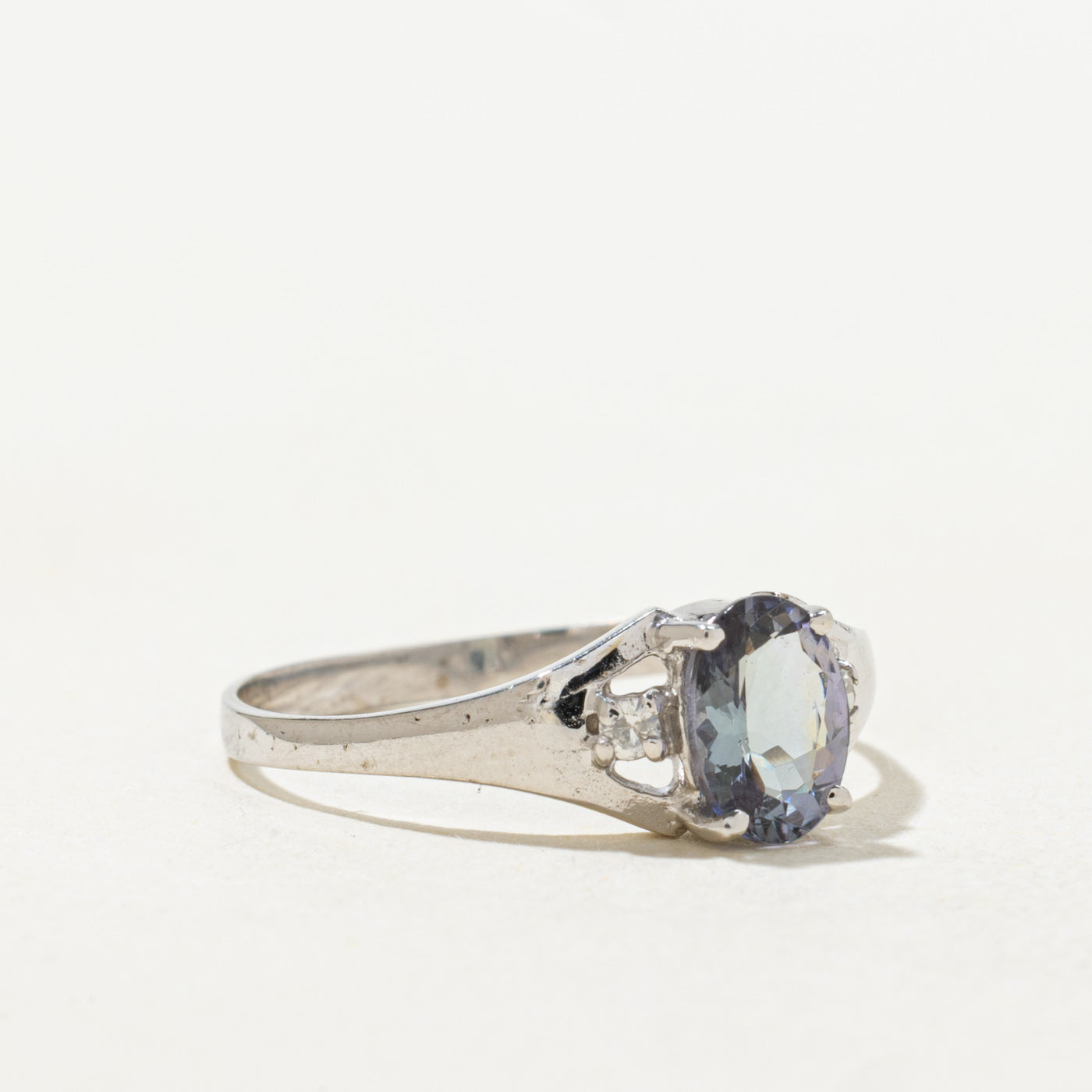 Oval Cut Spodumene & Diamond Ring | 0.62ct, 0.03ctw | SZ 7.25 |