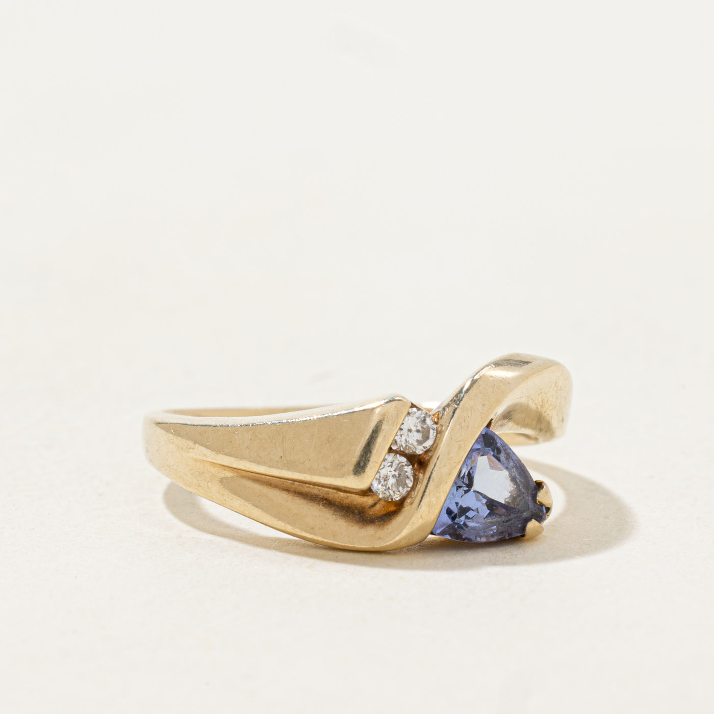 Trillion Cut Tanzanite & Diamond Wave Ring | 0.22ct, 0.06ctw | SZ 5.5 |