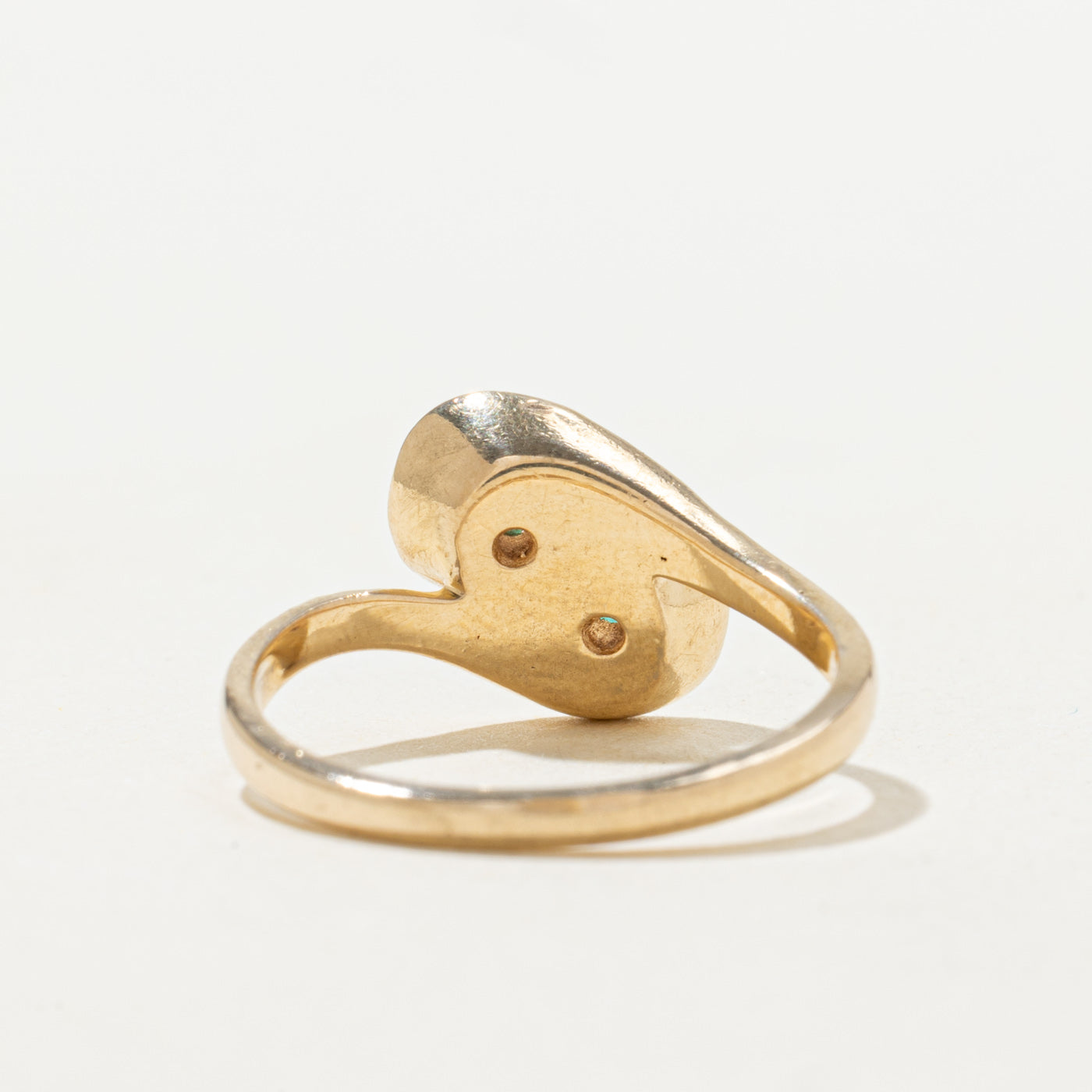 Bague à deux pierres émeraude texturée | 0,06 ct au total | Taille 6,75 |