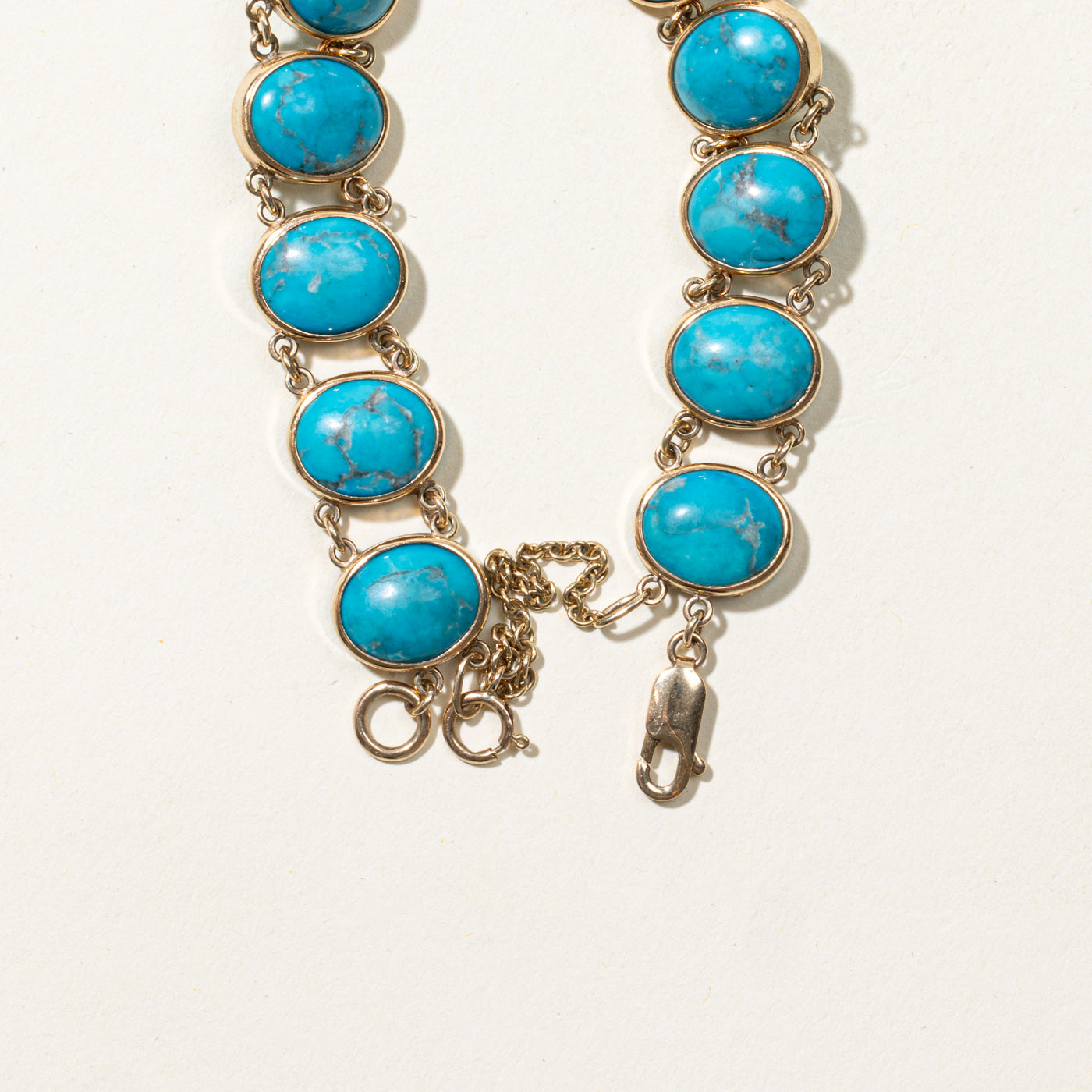Turquoise & Howlite Gemstone Bracelet | 32.0ctw |
