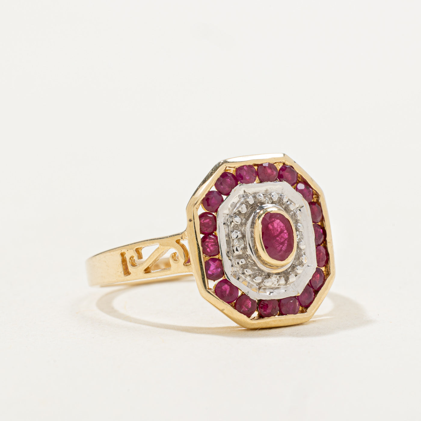 Bague double halo rubis et diamants | 0,58 ct, 0,01 ct | Taille 7,0 |