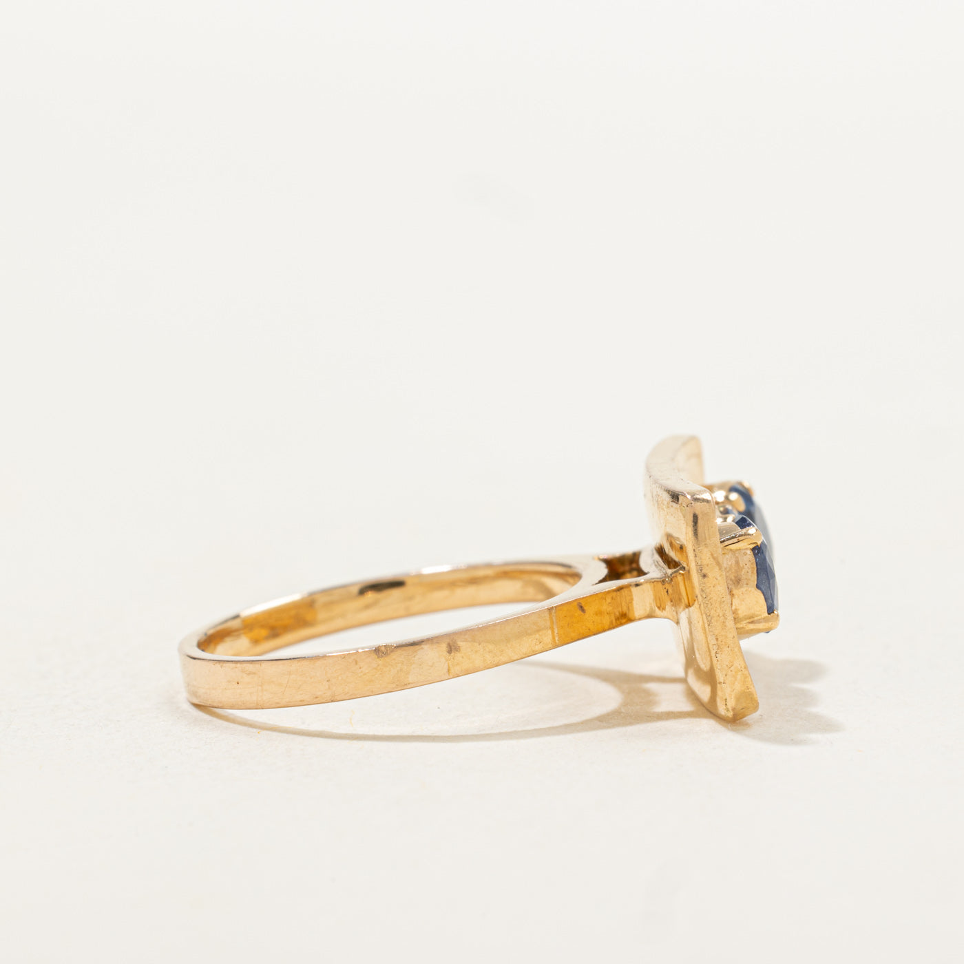Bague cocktail trois saphirs | 2,10 ct | Taille 6,0 |