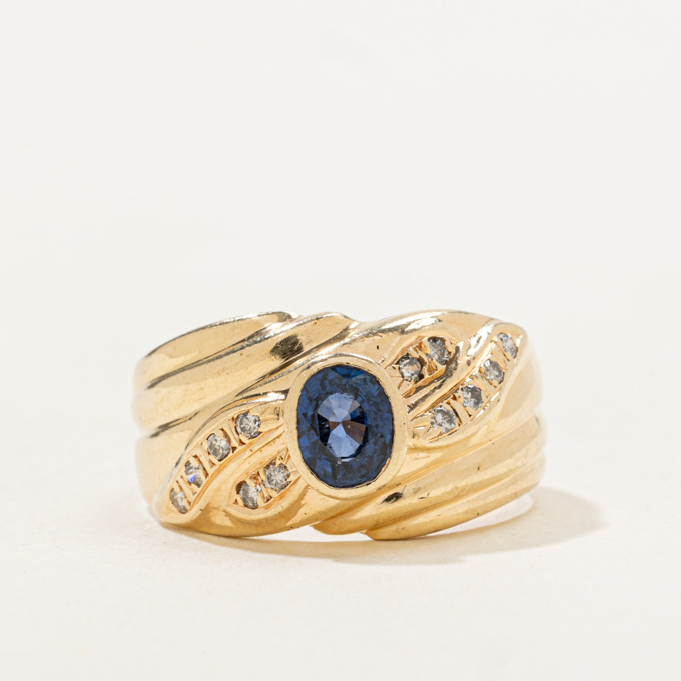 Bezel Set Sapphire & Diamond Grooved Cocktail Ring | 0.58ct, 0.06ctw | SZ 6.0 |