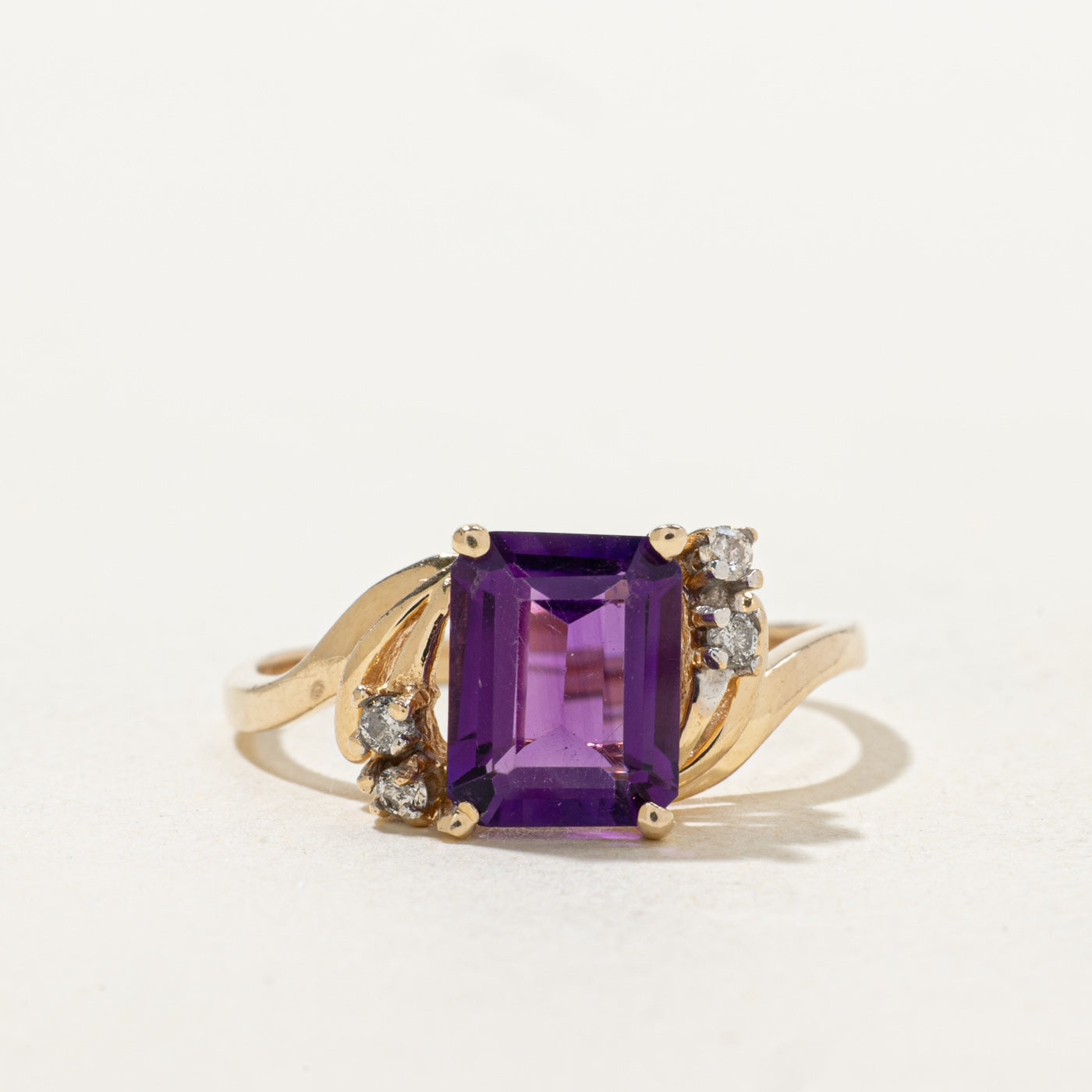Emerald Cut Amethyst & Diamond Ring | 1.81ct, 0.04ctw | SZ 8.5 |