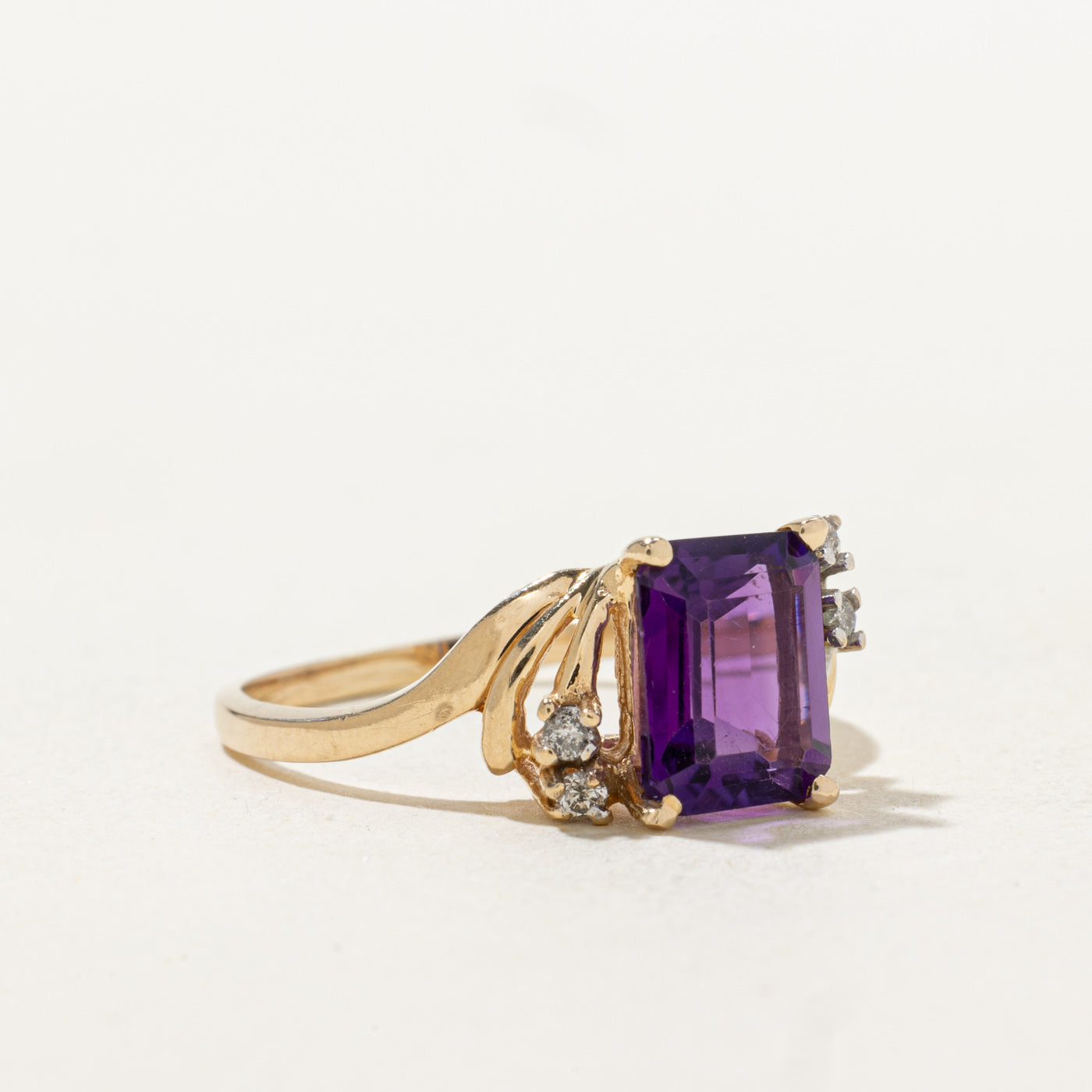 Emerald Cut Amethyst & Diamond Ring | 1.81ct, 0.04ctw | SZ 8.5 |