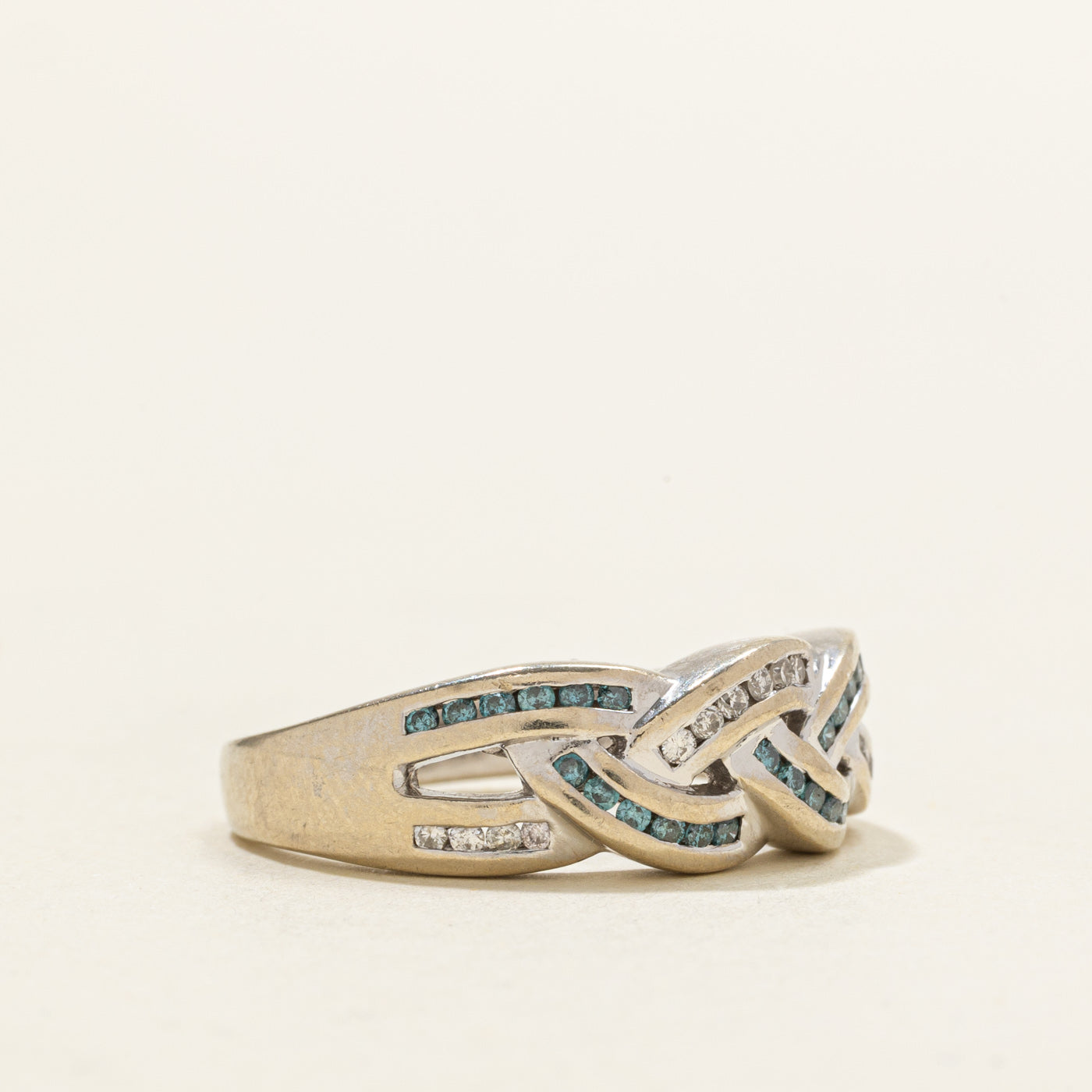 Bague en diamants bleus et blancs tissés | 0,21 ct | Taille 7