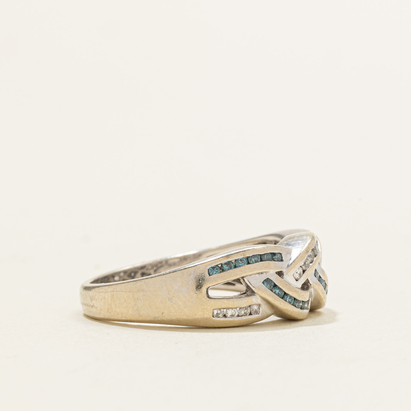 Bague en diamants bleus et blancs tissés | 0,21 ct | Taille 7