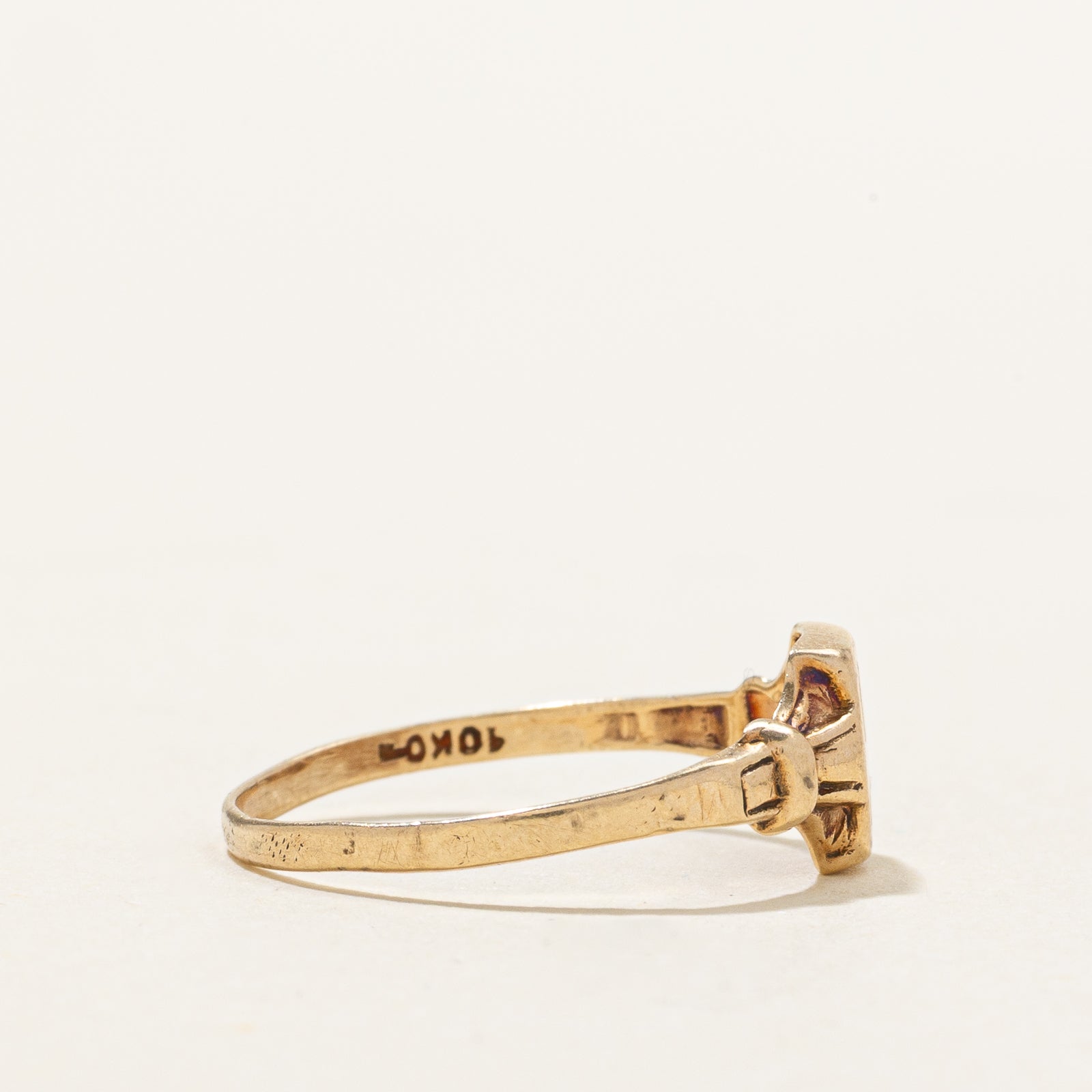 Bague chevalière initiale « B » en or jaune 10 carats | Taille 4