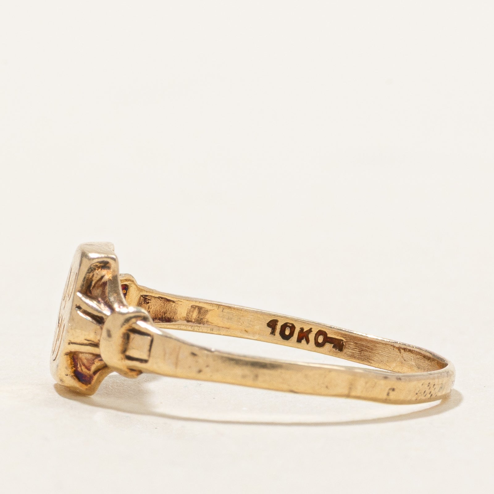 Bague chevalière initiale « B » en or jaune 10 carats | Taille 4