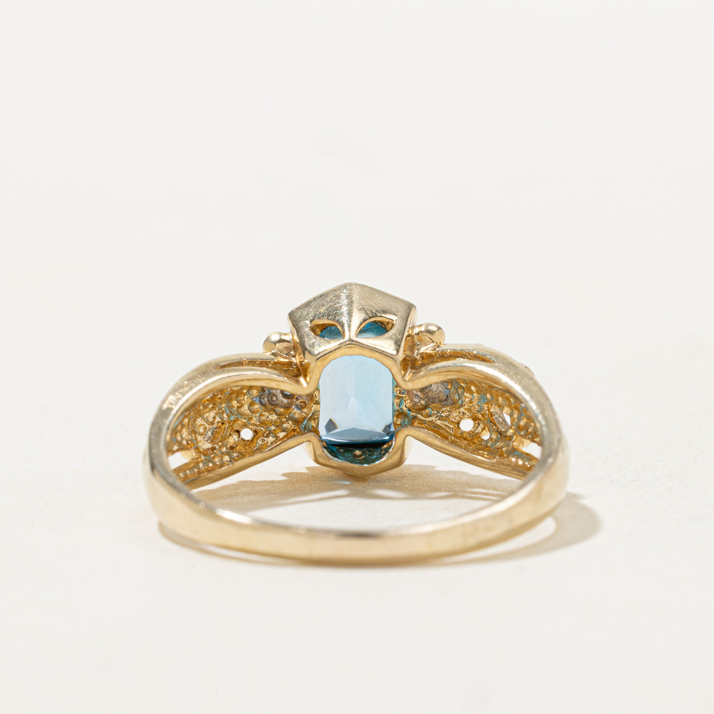 Oval Cut Tapaz & Diamond Ornate Ring | 1.51ct, 0.01ctw | SZ 10.0 |