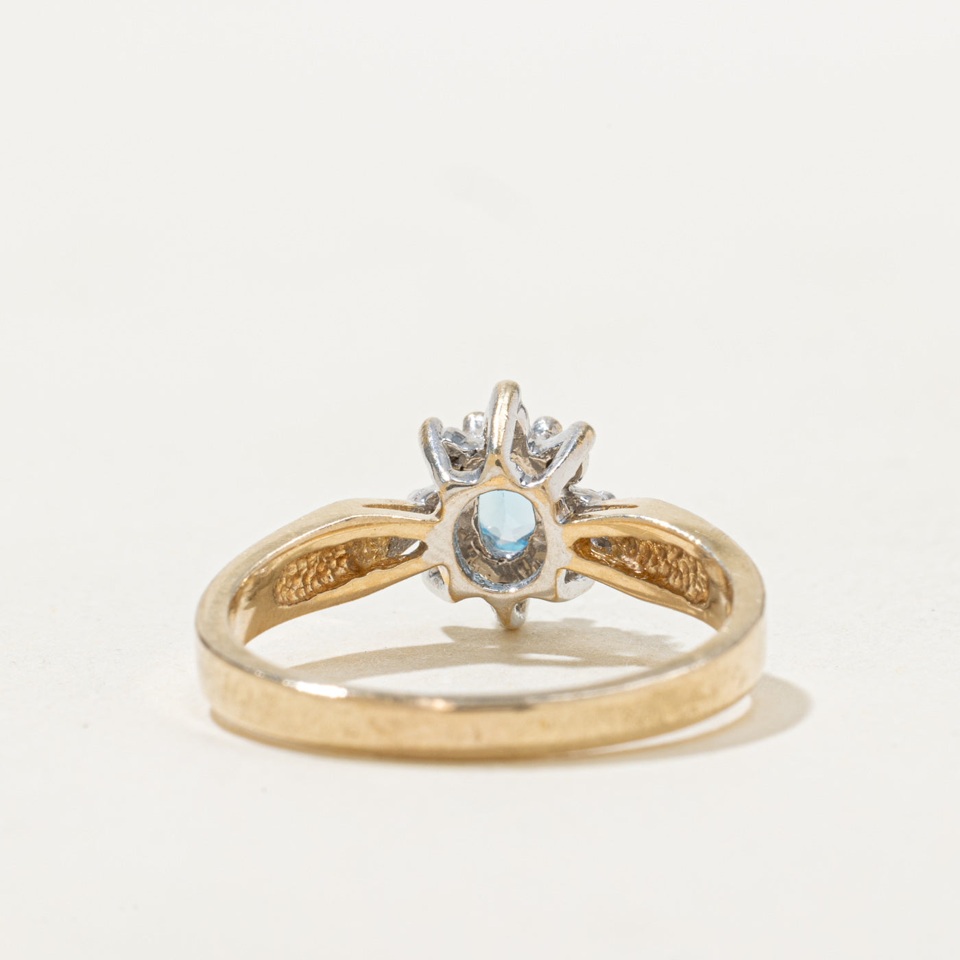 Bague pétale en topaze et diamants | 0,2 ct, 0,04 ct au total | Taille 6,5 |