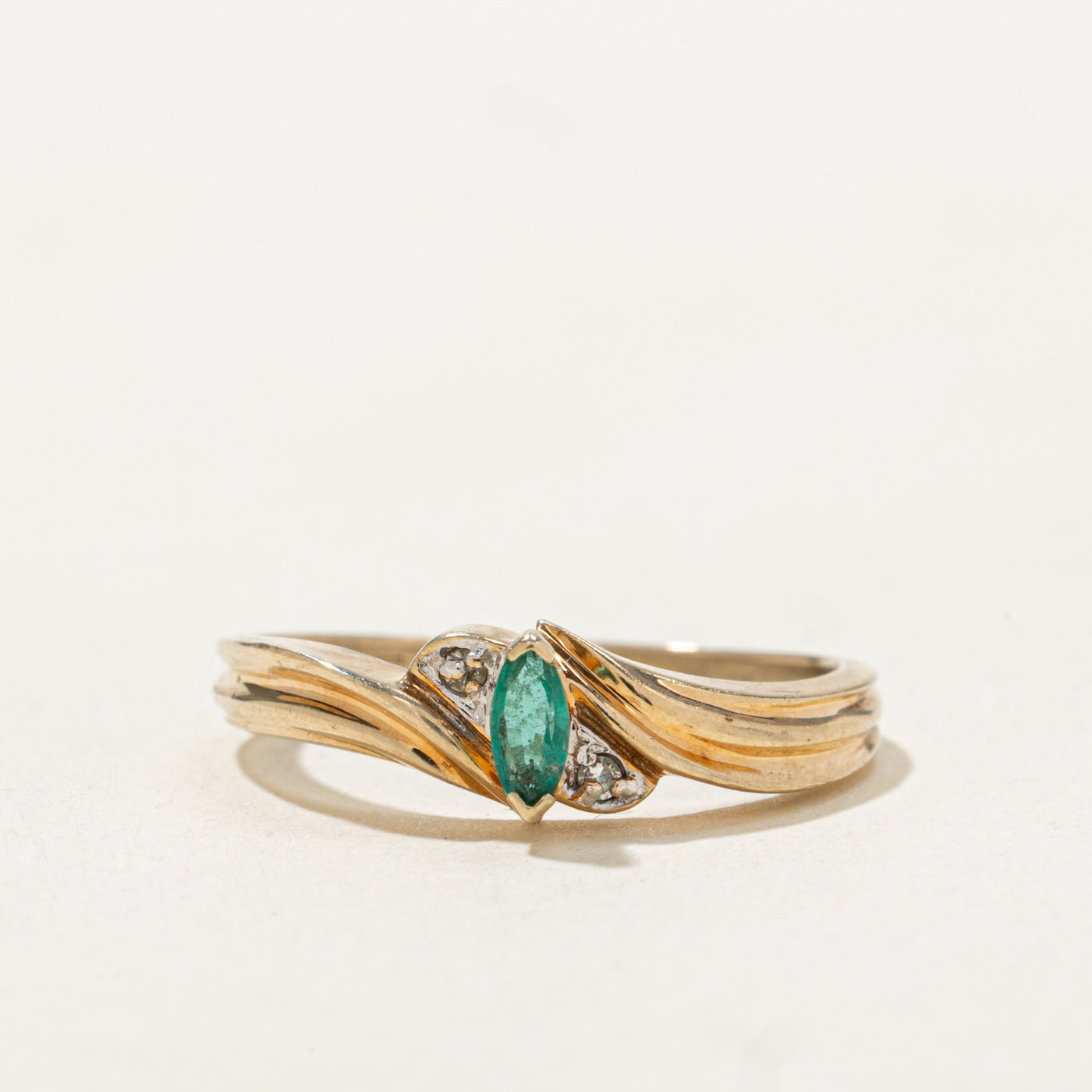 Marquise Cut Emerald & Diamond Grooved Ring | 0.09ct, 0.01ctw | SZ 5.5 |