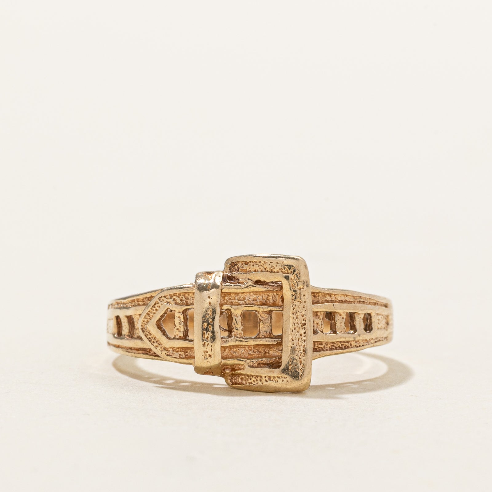 14k Yellow Gold Textured Buckle Ring | SZ 7.25