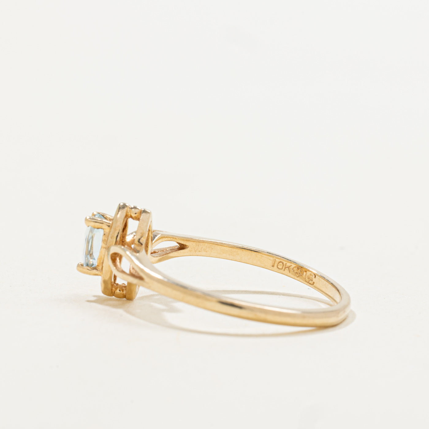Bague en aigue-marine canadienne taille ovale marquise | 0,18 ct | Taille 6,25 |