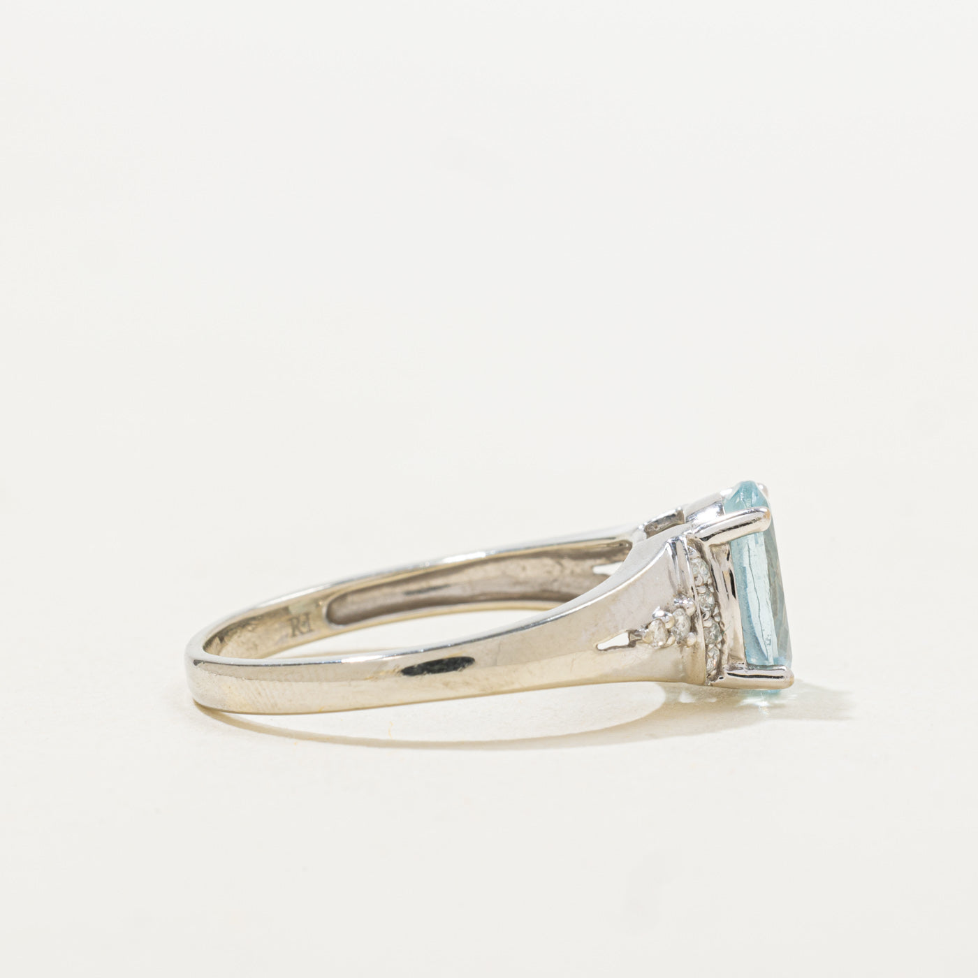 Oval Cut Aquamarine & Diamond Accented Tapered Ring | 1.41ct, 0.06ctw | SZ 8.0 |