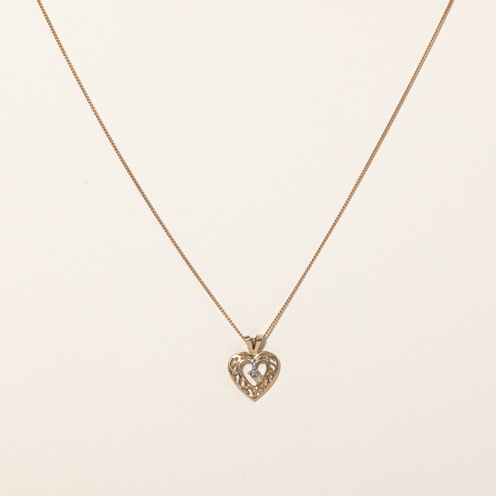 Pendentif et collier cœur en diamant | 0,01 ct | 17 pouces |