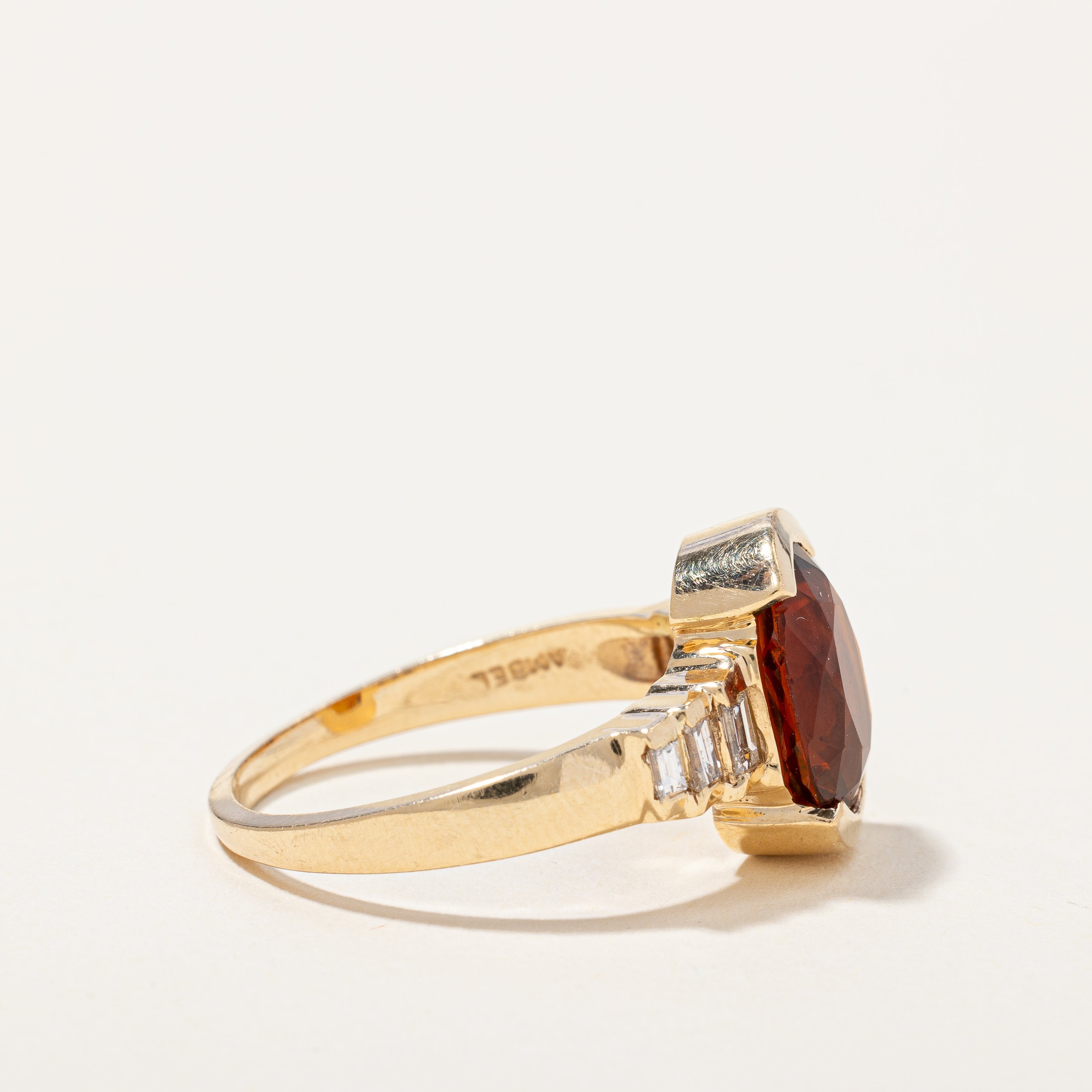 Bague cocktail en citrine et diamants | 2,60 ct, 0,40 ct au total | Taille 9,75 |