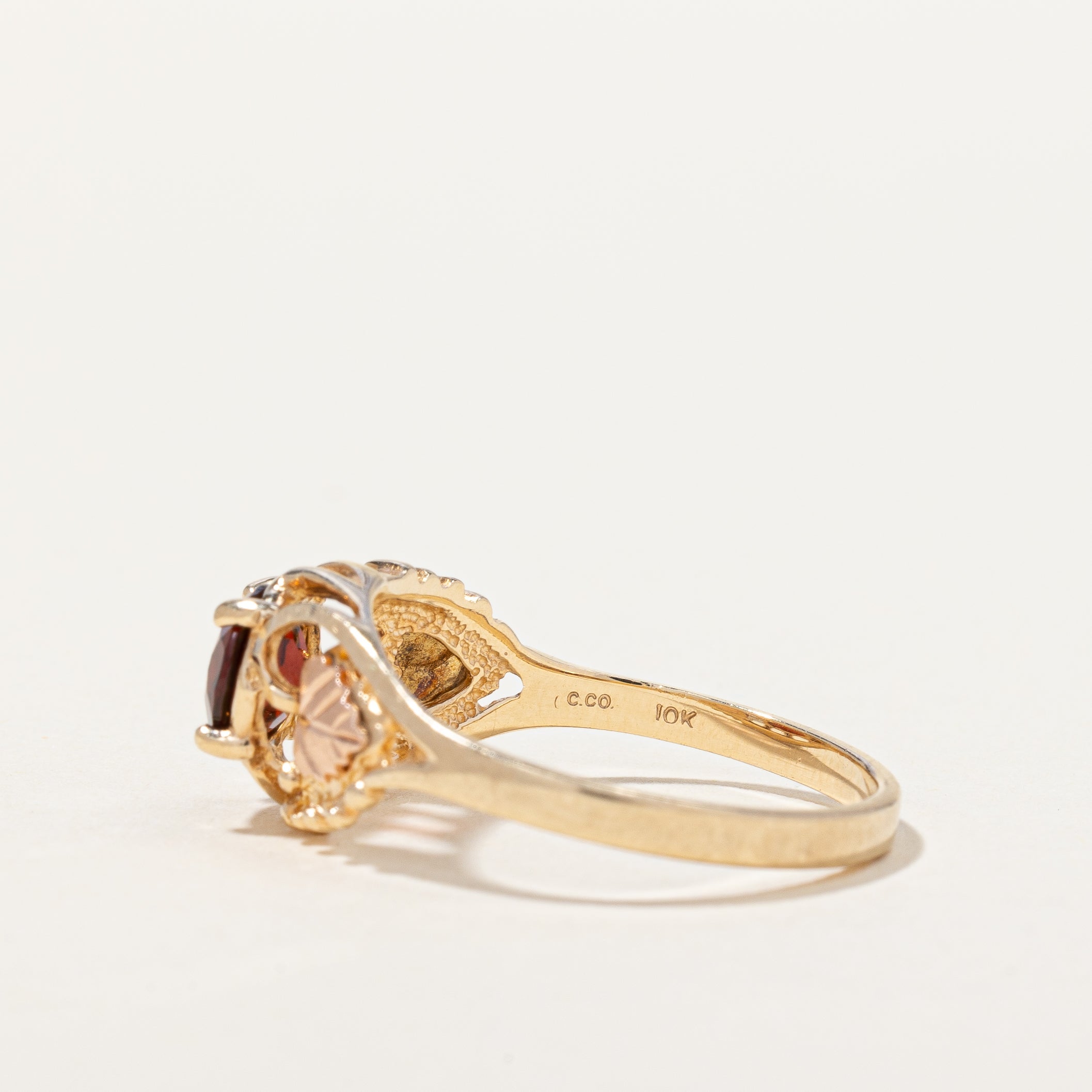Garnet Leaf Design Ring | 0.75ct | SZ 9.5 |