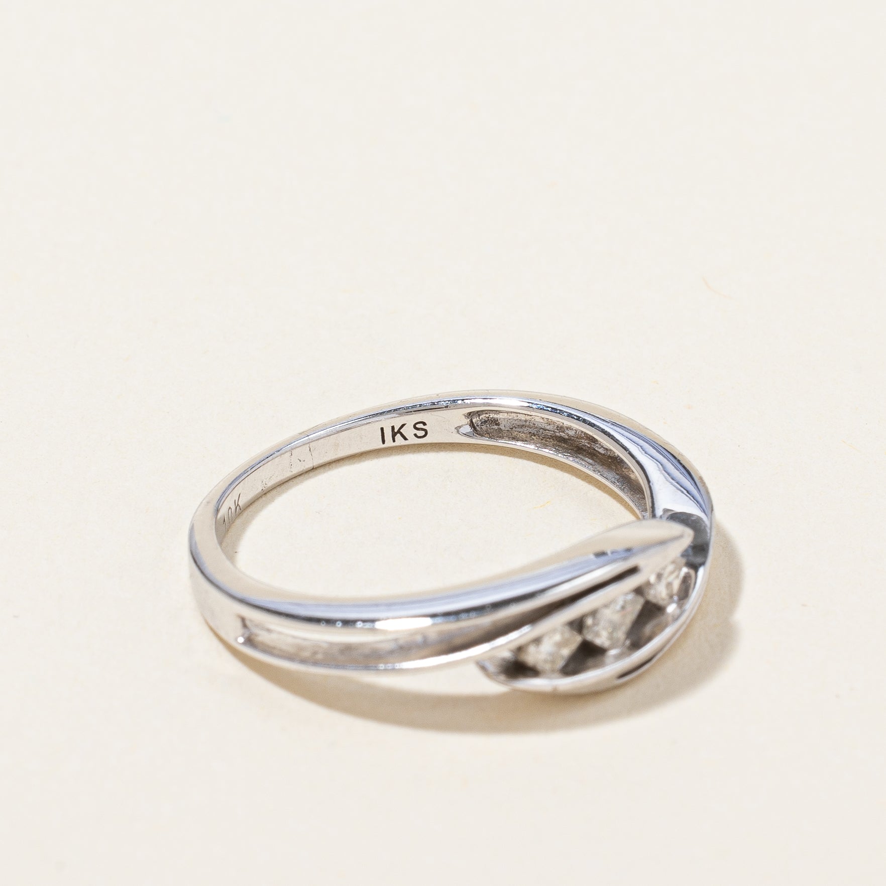 Diamond Ring | 0.12ctw | SZ 5.75 |
