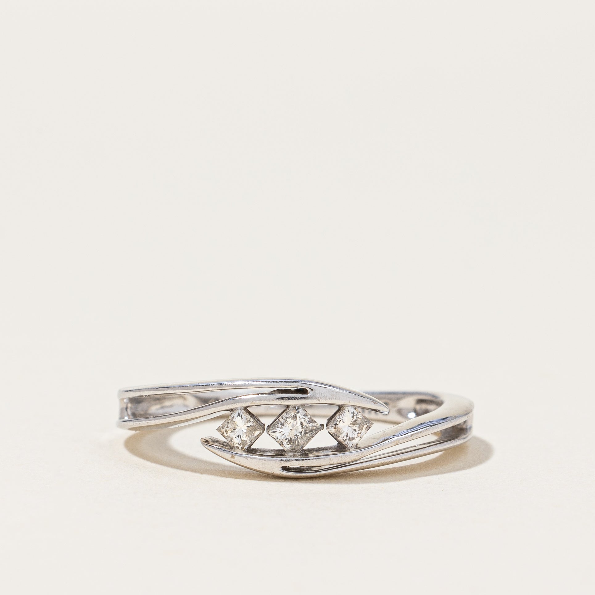 Diamond Ring | 0.12ctw | SZ 5.75 |