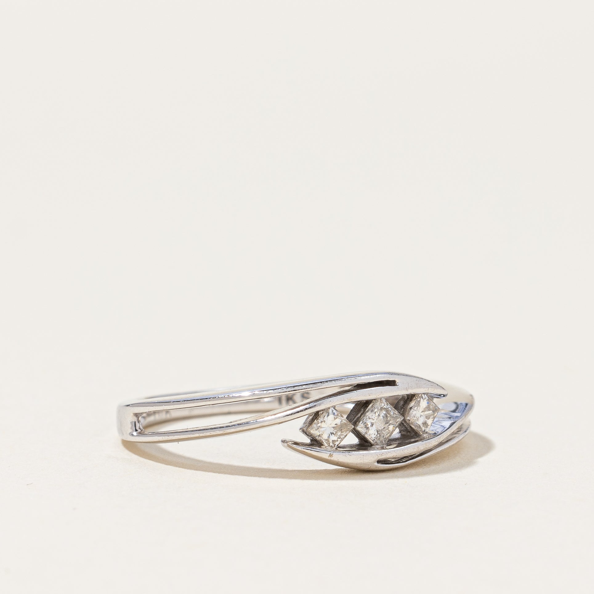 Diamond Ring | 0.12ctw | SZ 5.75 |