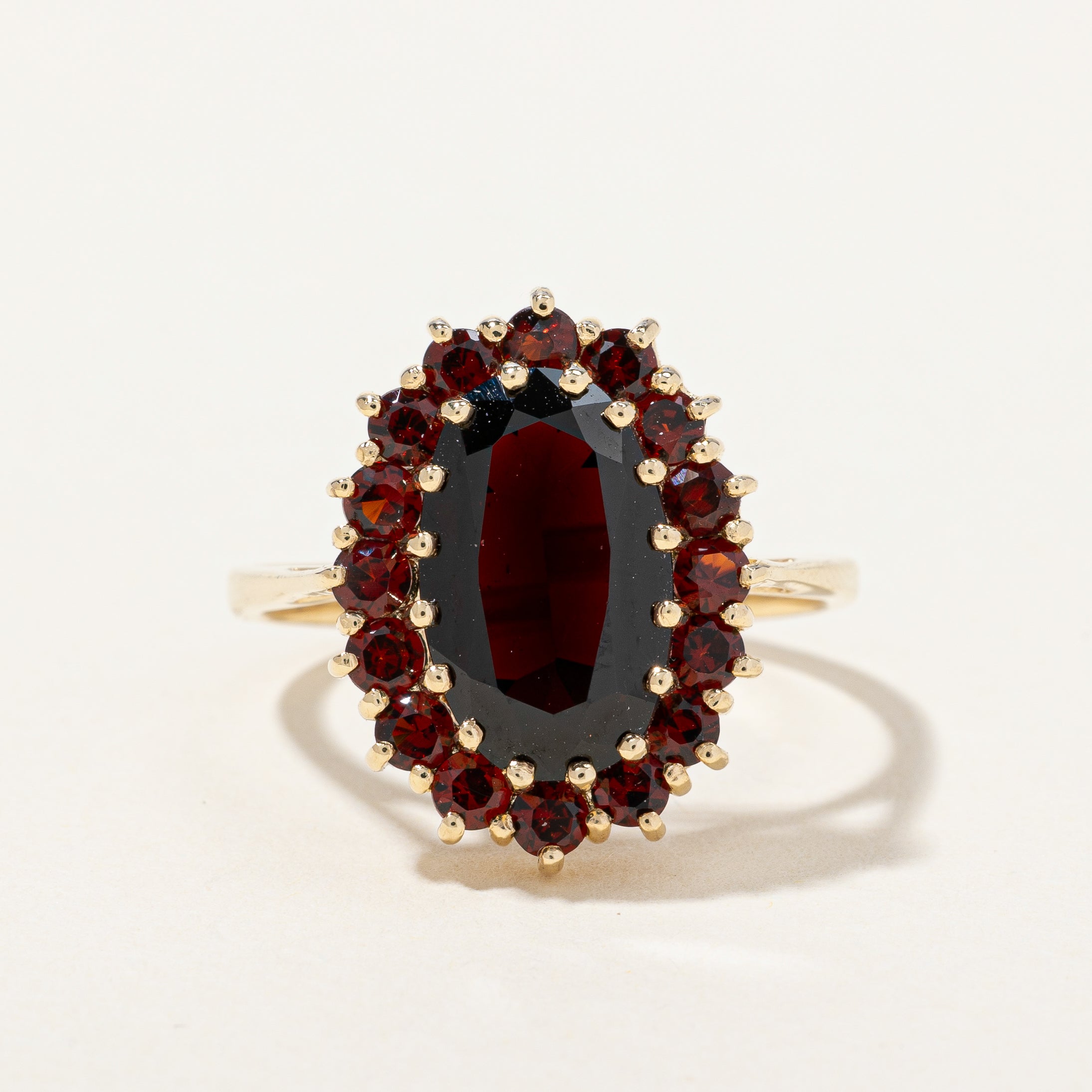 Bague cocktail en grenat | 3,60 ct | Taille 8,75 |