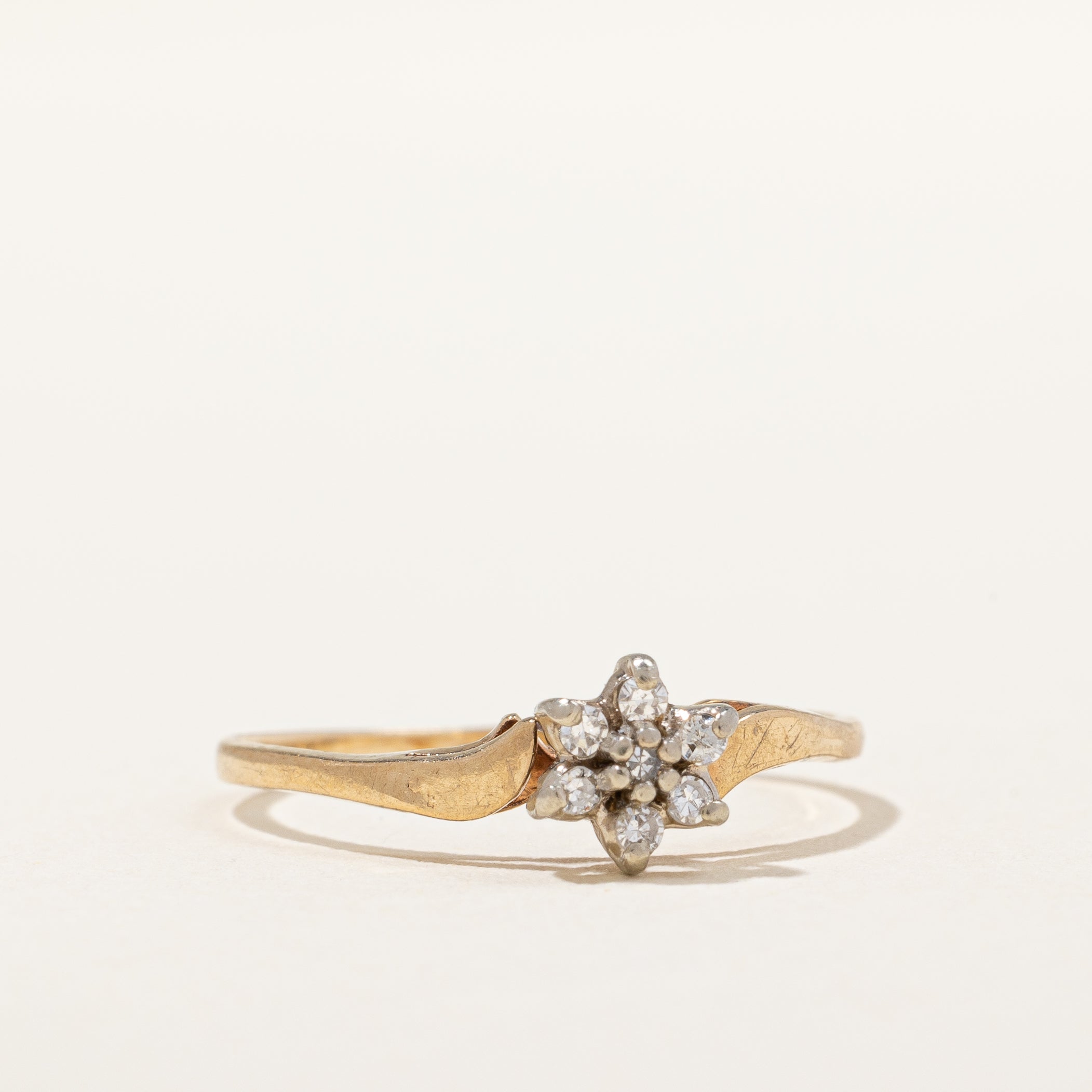 Petite Diamond Flower Ring | 0.07 ct, SZ 6.5 |