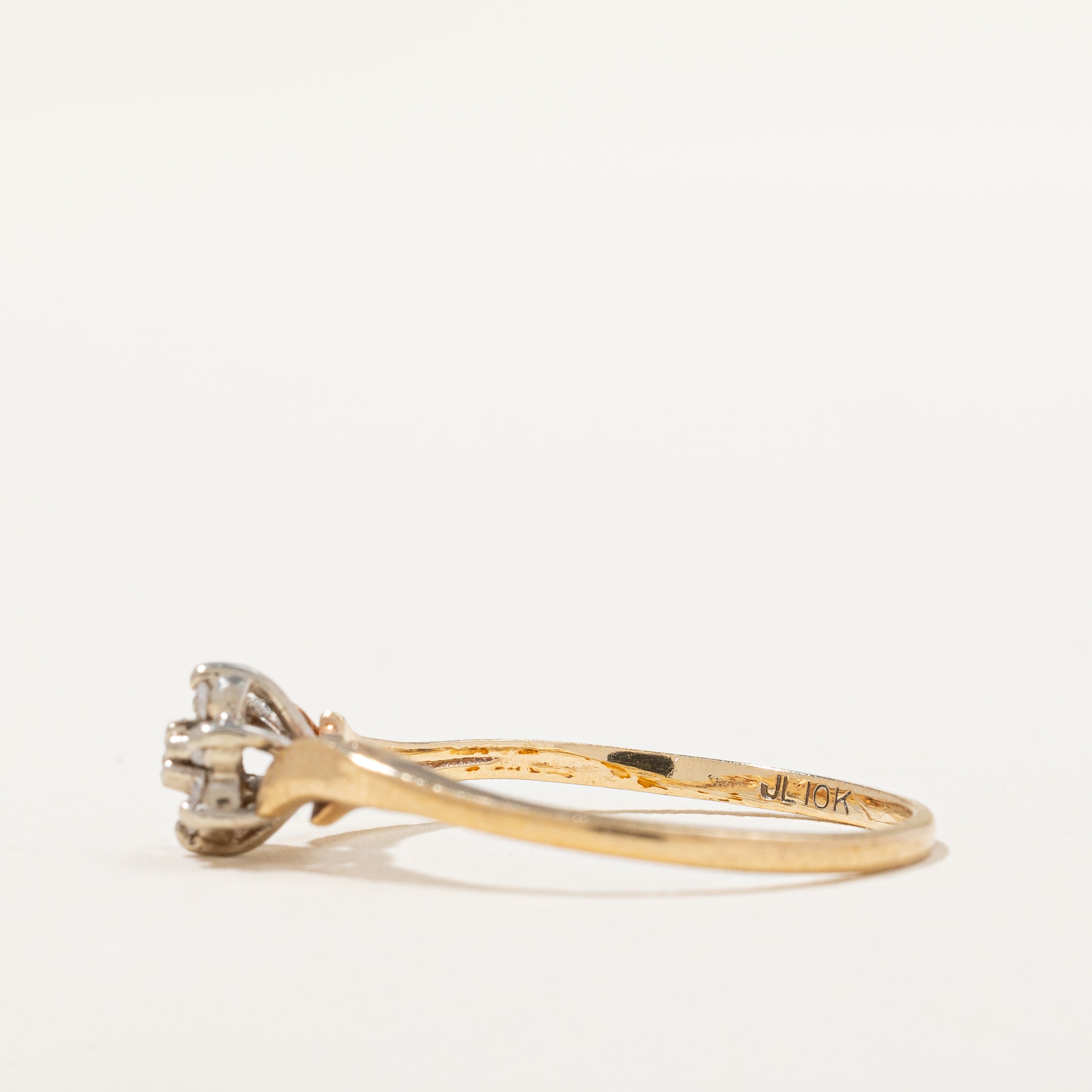 Petite Diamond Flower Ring | 0.07 ct, SZ 6.5 |