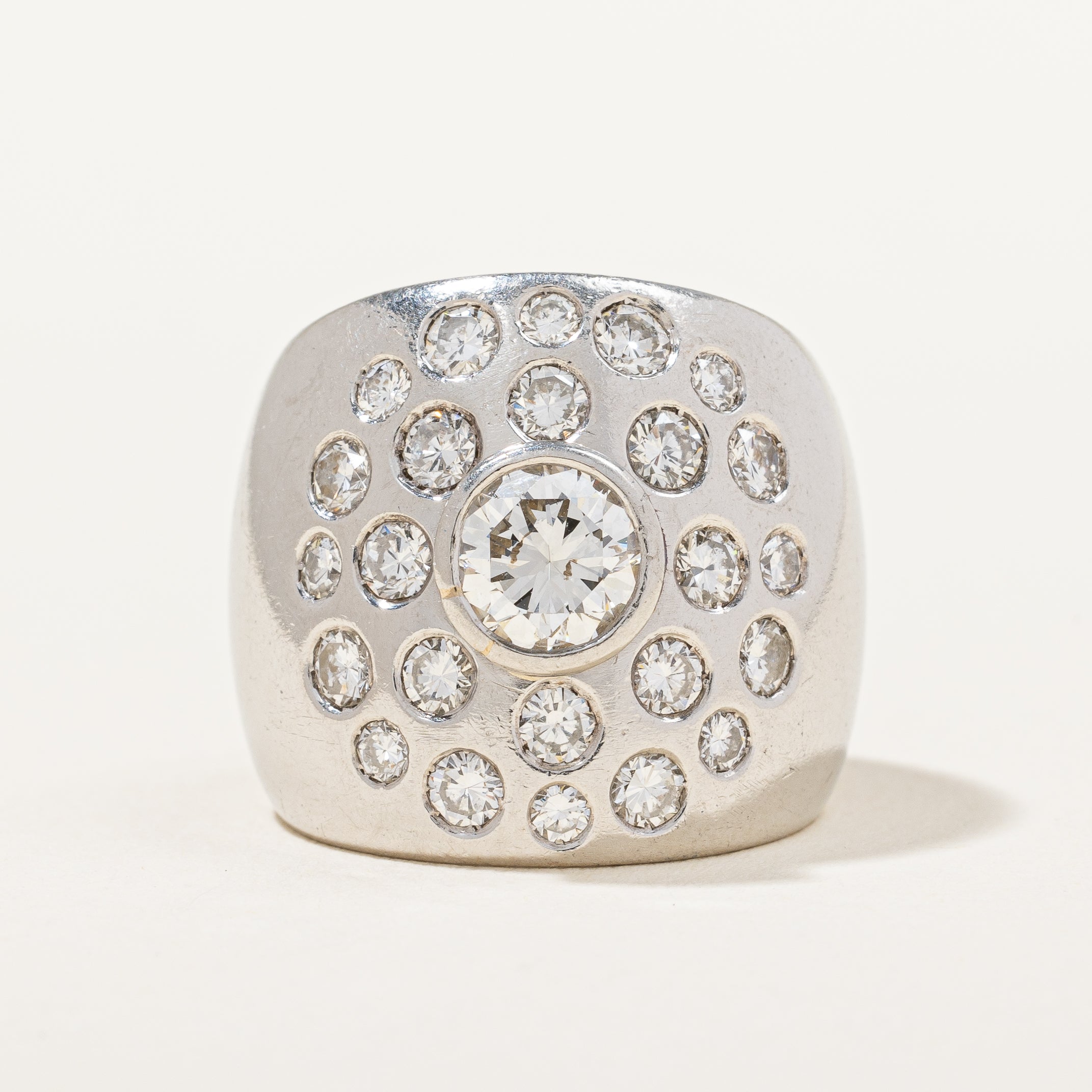 Bague cocktail épaisse en platine sertie de plusieurs diamants | 2,00 ct au total | Taille 5